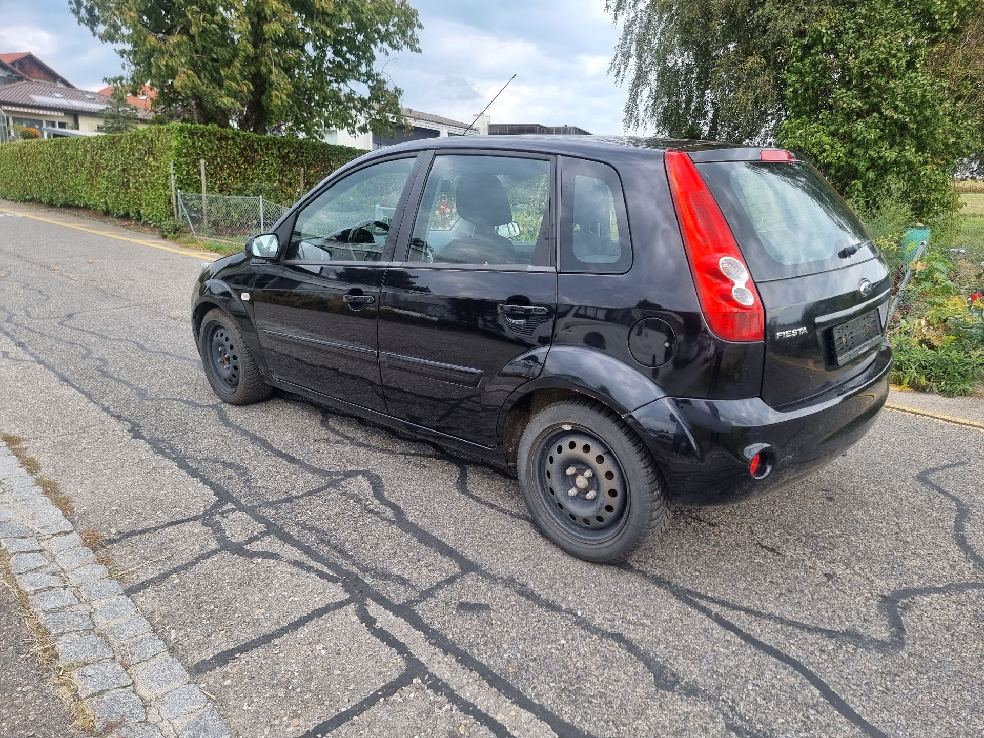 FORD Fiesta 1.6 16V Trend-image-6