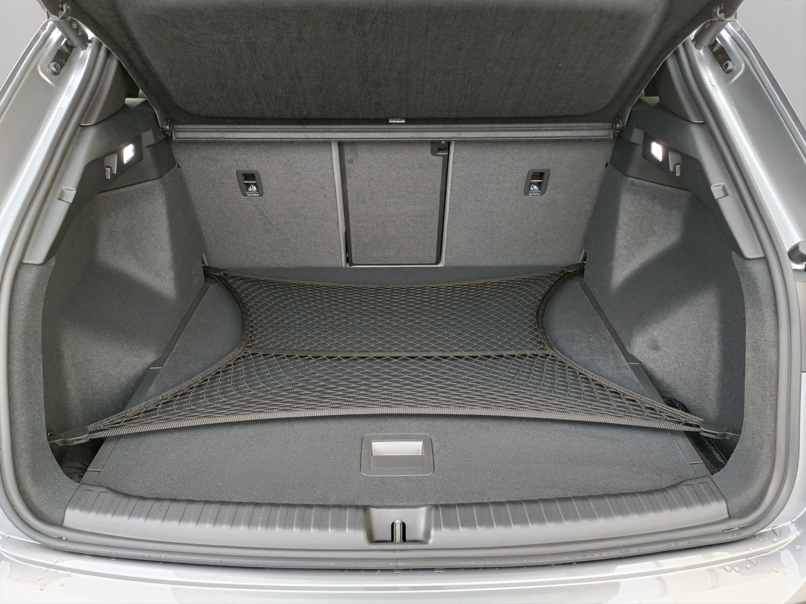 AUDI Q4 e-tron 55 quattro-image-15