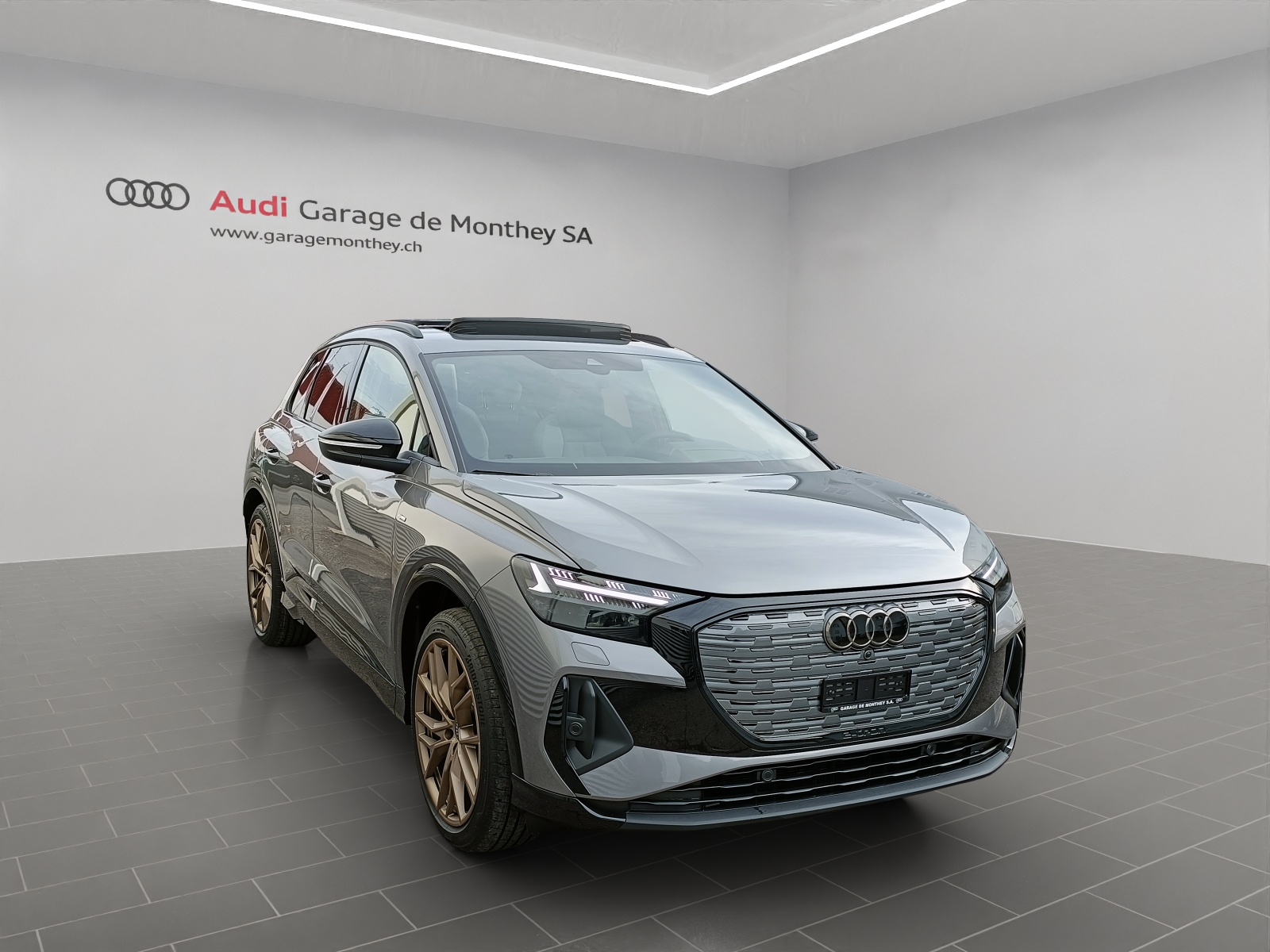 AUDI Q4 e-tron 55 quattro-image-2