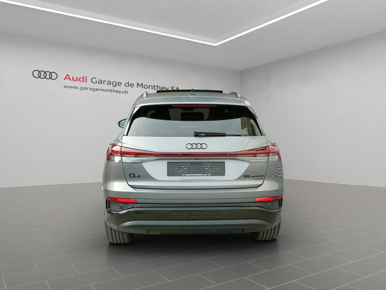 AUDI Q4 e-tron 55 quattro-image-4