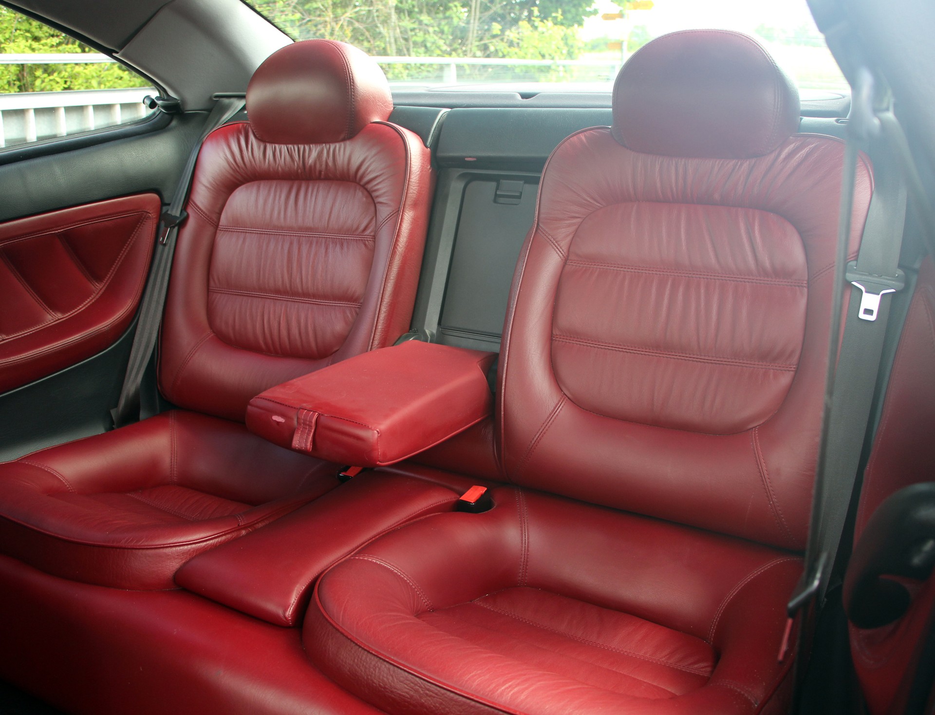PEUGEOT 406 Coupé 3.0 V6 Pack-image-8