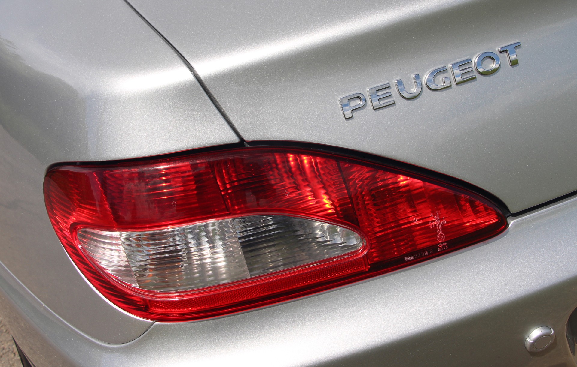 PEUGEOT 406 Coupé 3.0 V6 Pack-image-26