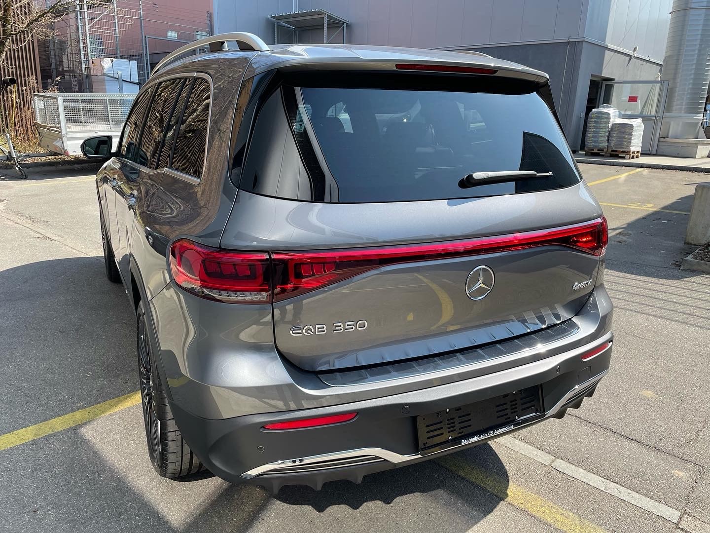 MERCEDES-BENZ EQB 350 AMG Line 4Matic-image-2