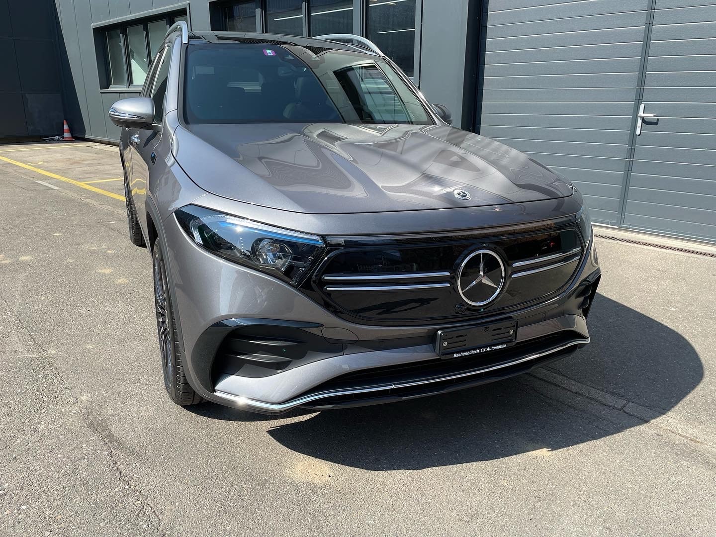 MERCEDES-BENZ EQB 350 AMG Line 4Matic-image-4