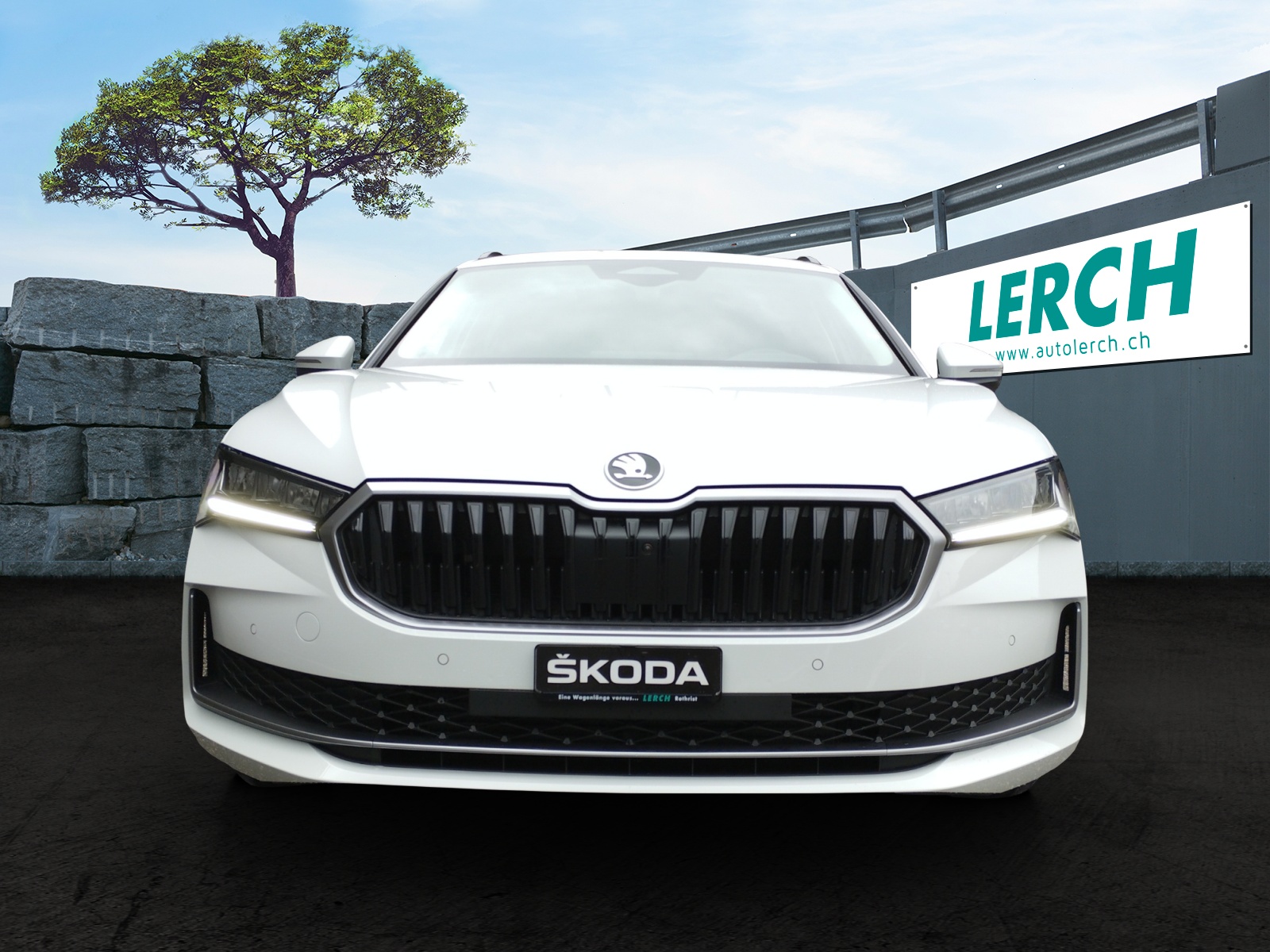 SKODA Superb Combi 2.0 TDi Selection DSG-showroom-element-1
