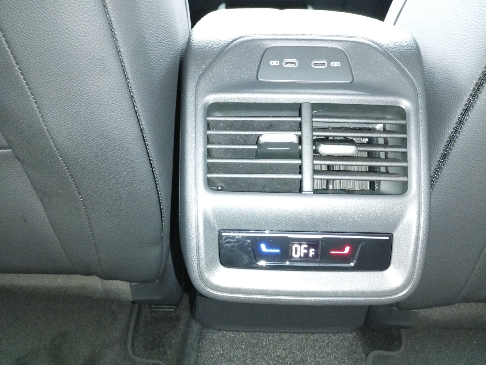 SKODA Superb Combi 2.0 TDi Selection DSG-image-14