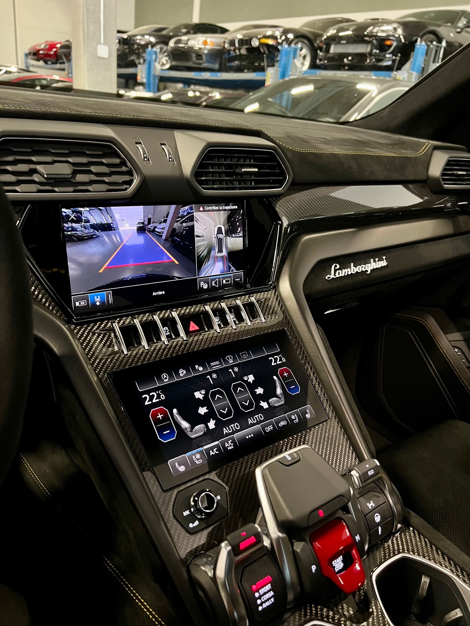 LAMBORGHINI Urus E-Gear Performante *Carbone*-image-8
