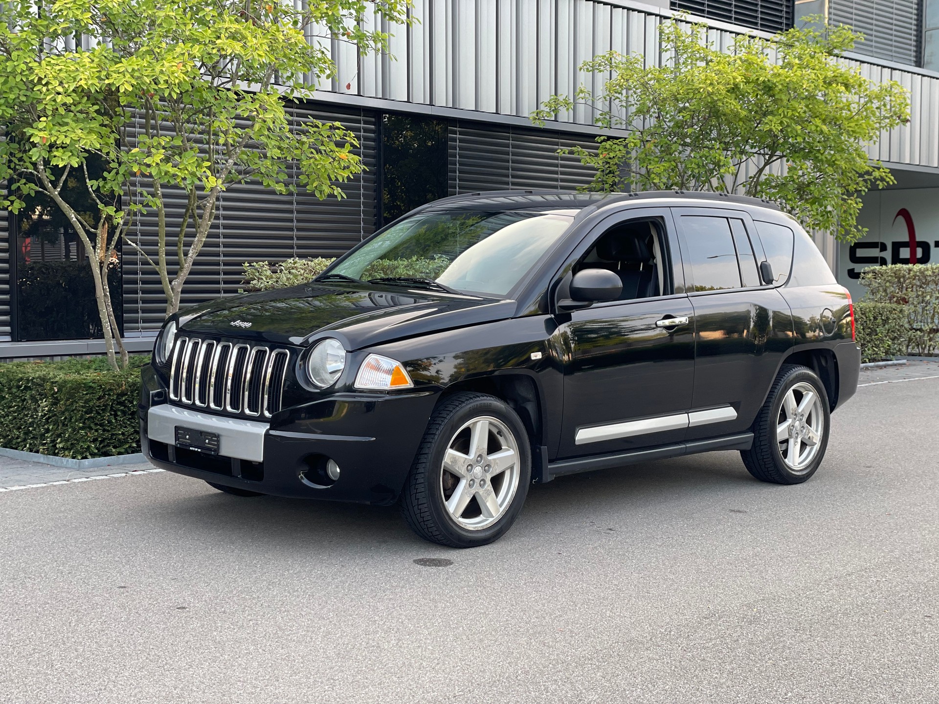 JEEP Compass 2.4 Sport-image-0