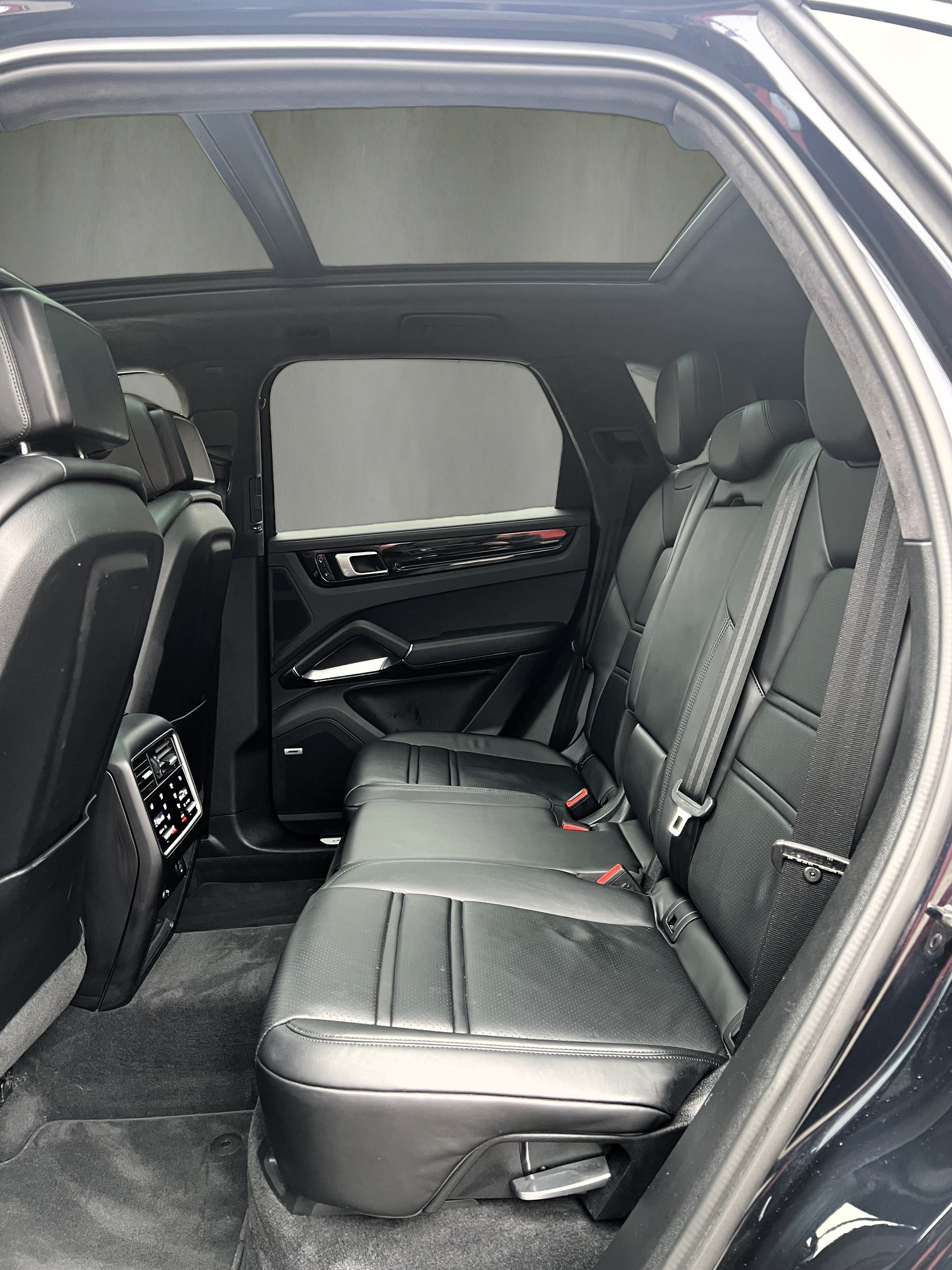 PORSCHE Cayenne Turbo-image-10