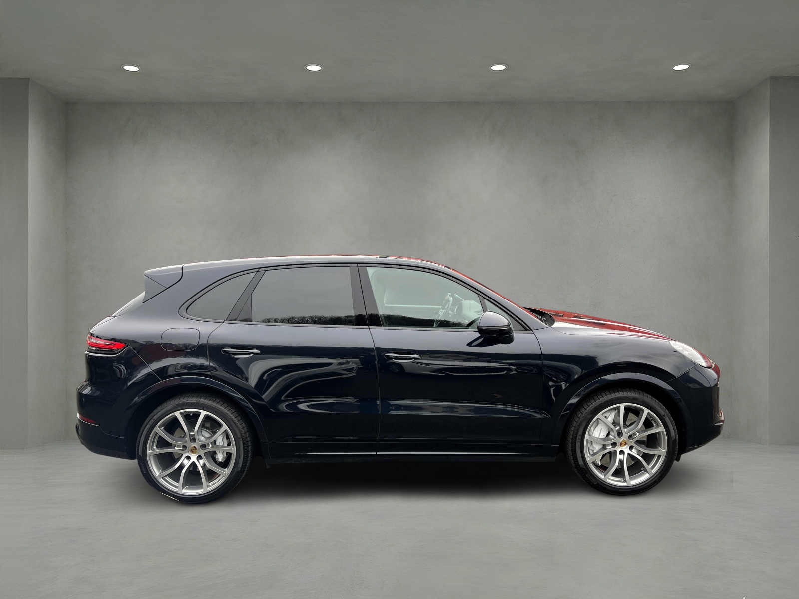 PORSCHE Cayenne Turbo-image-5