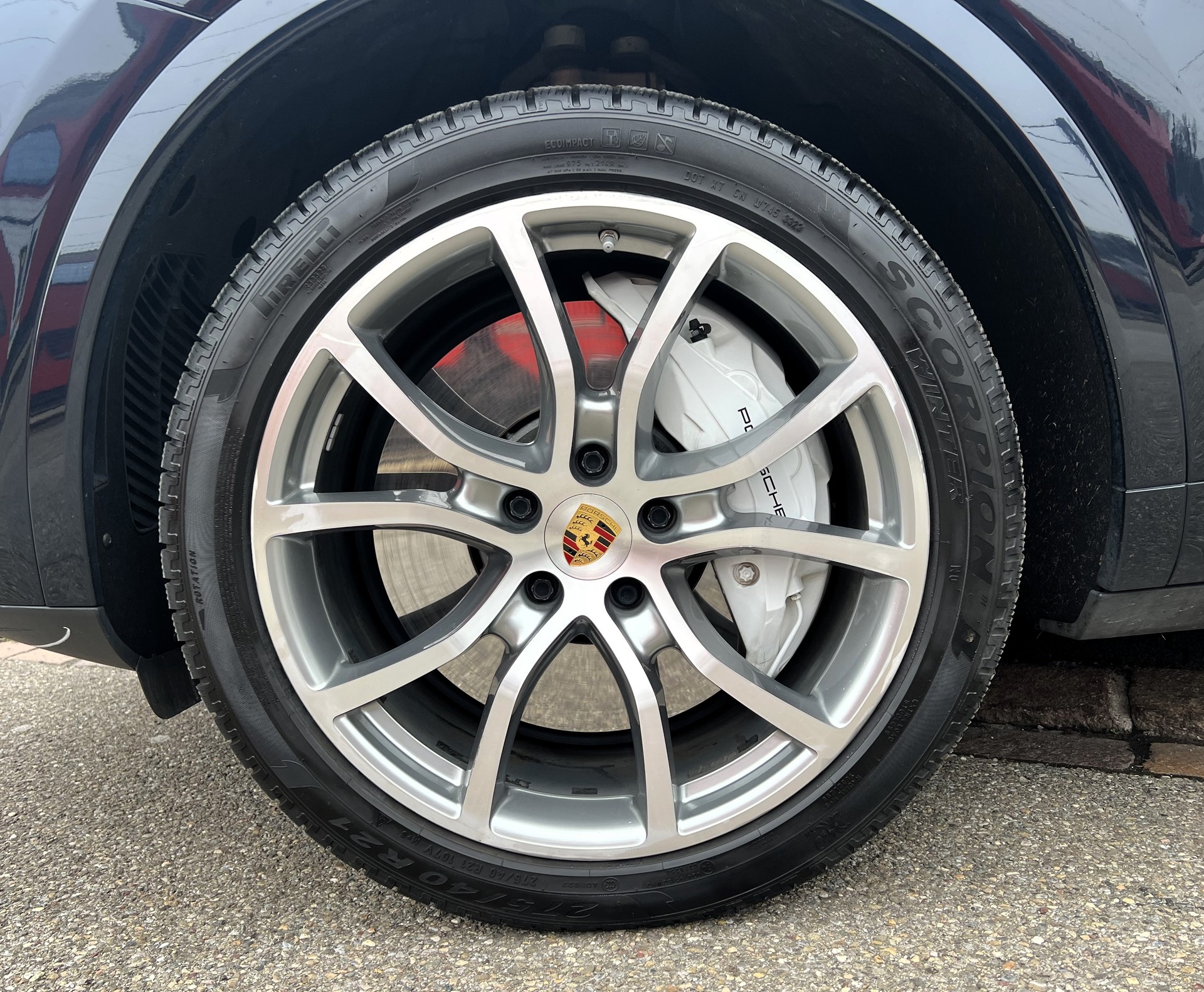 PORSCHE Cayenne Turbo-image-8