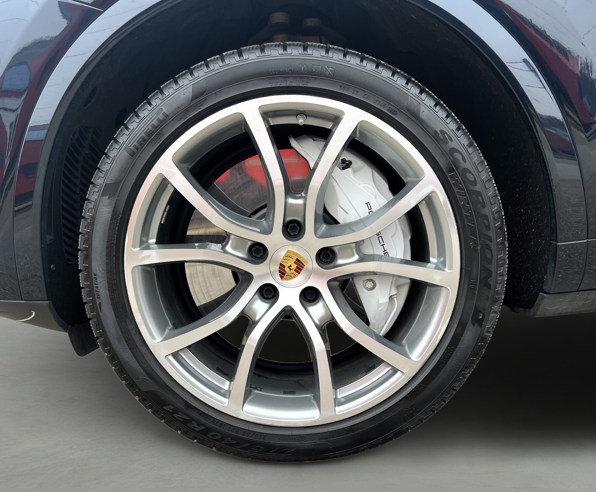 PORSCHE Cayenne Turbo-image-8