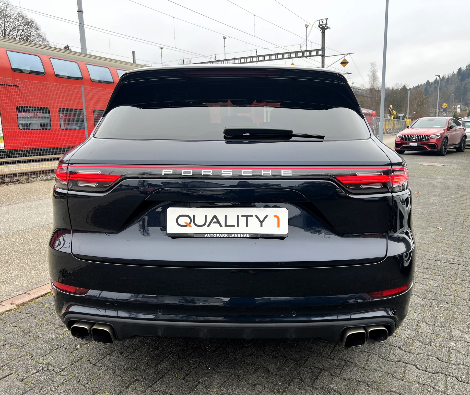 PORSCHE Cayenne Turbo-image-3