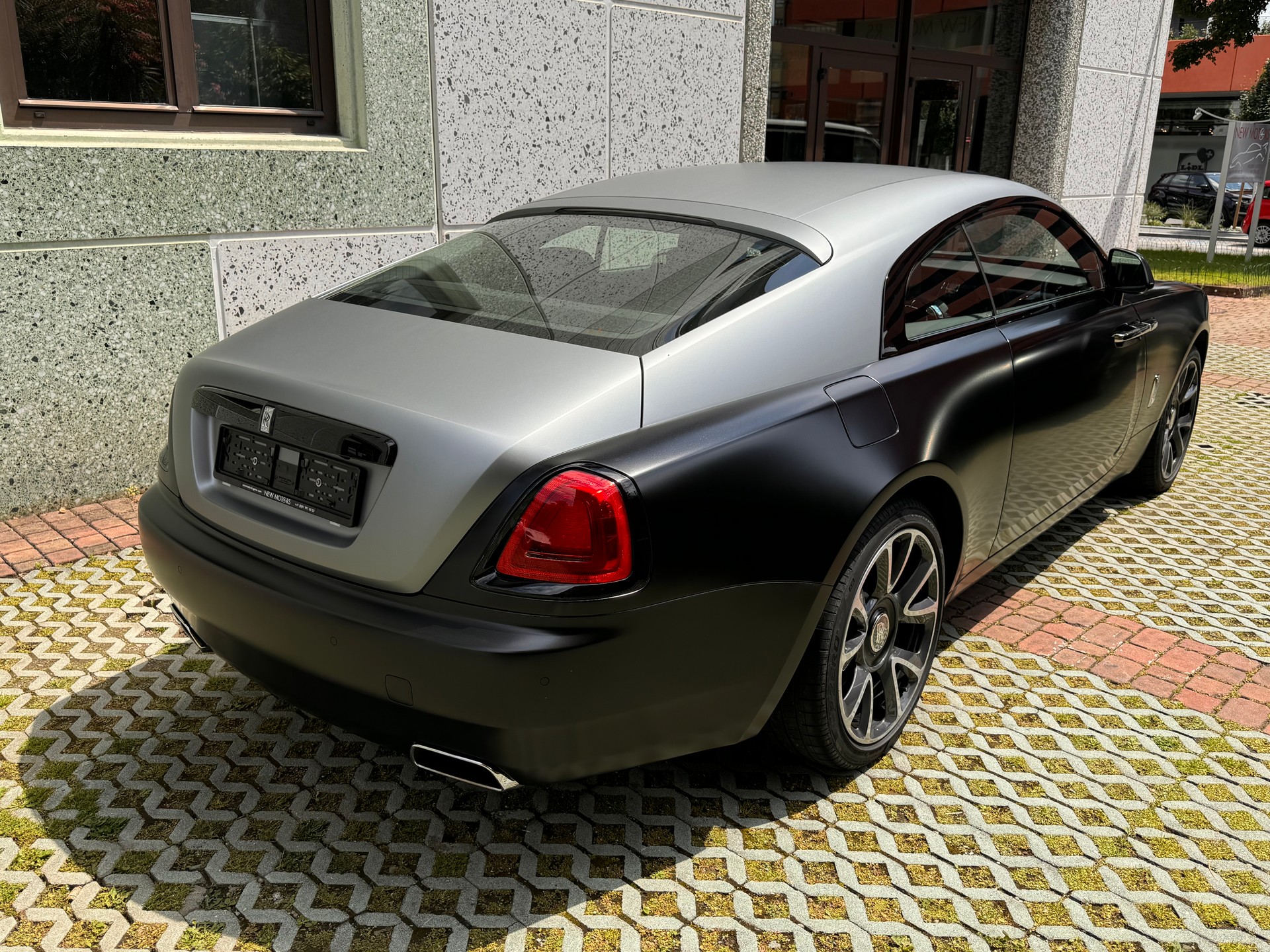 ROLLS-ROYCE Wraith 6.6 V12-image-5