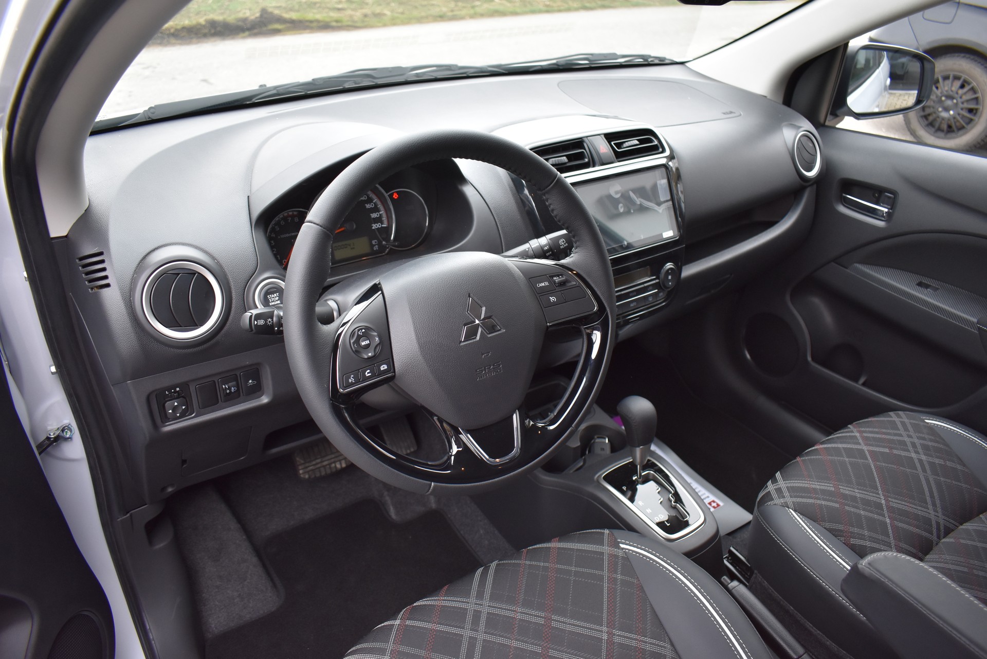 MITSUBISHI Space Star 1.2 CVT Intense-image-11