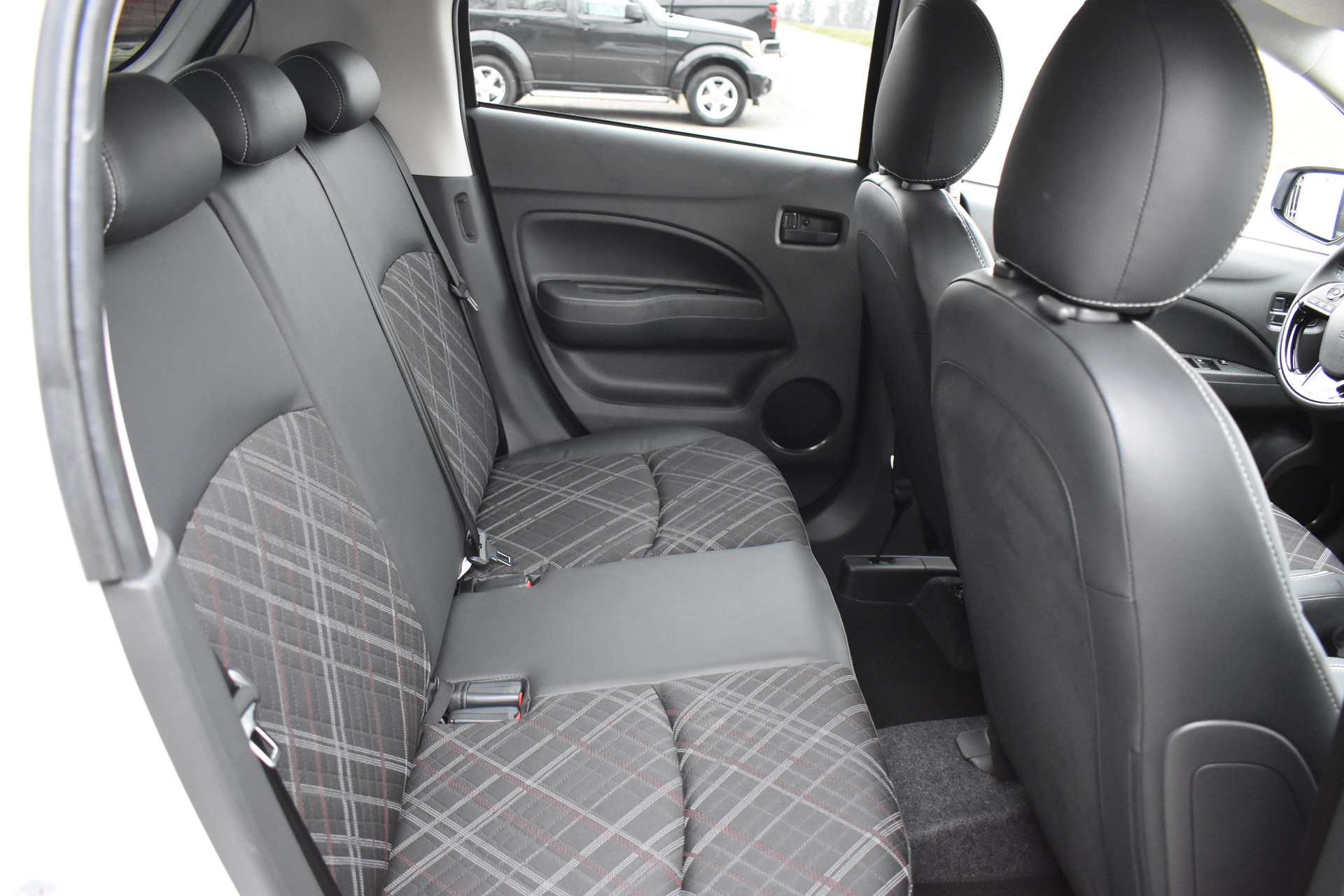 MITSUBISHI Space Star 1.2 CVT Intense-image-10