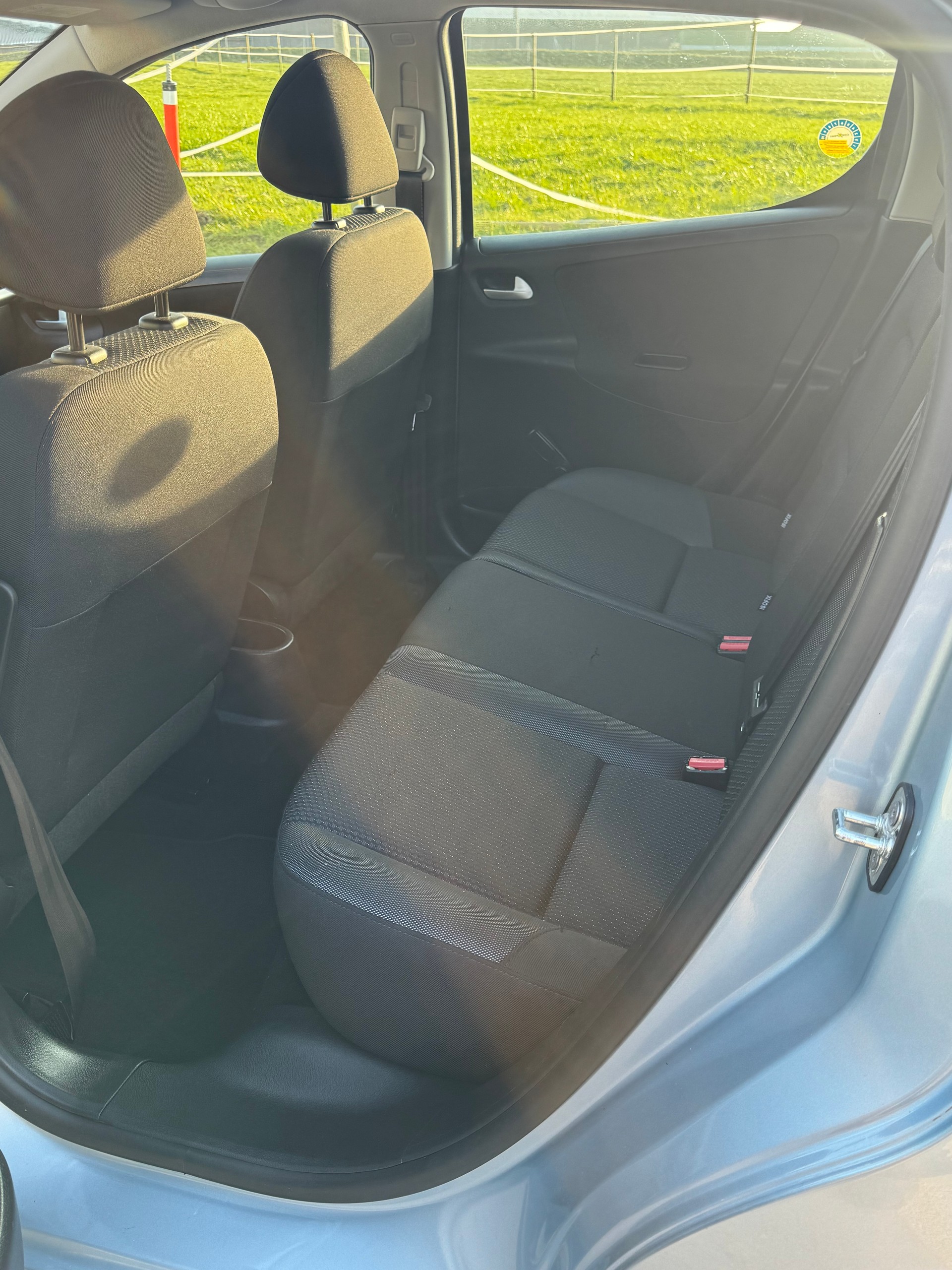 PEUGEOT 207 1.4 16V Millesim 200-image-9