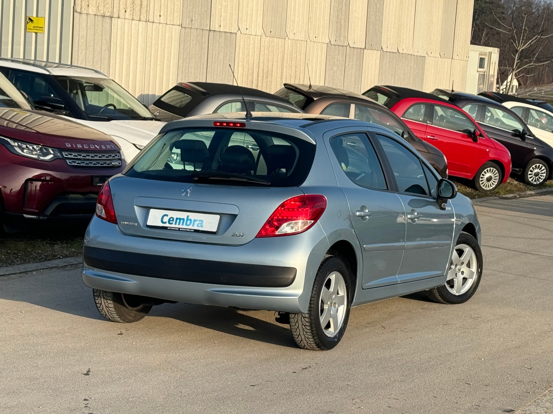 PEUGEOT 207 1.4 16V Millesim 200-image-2