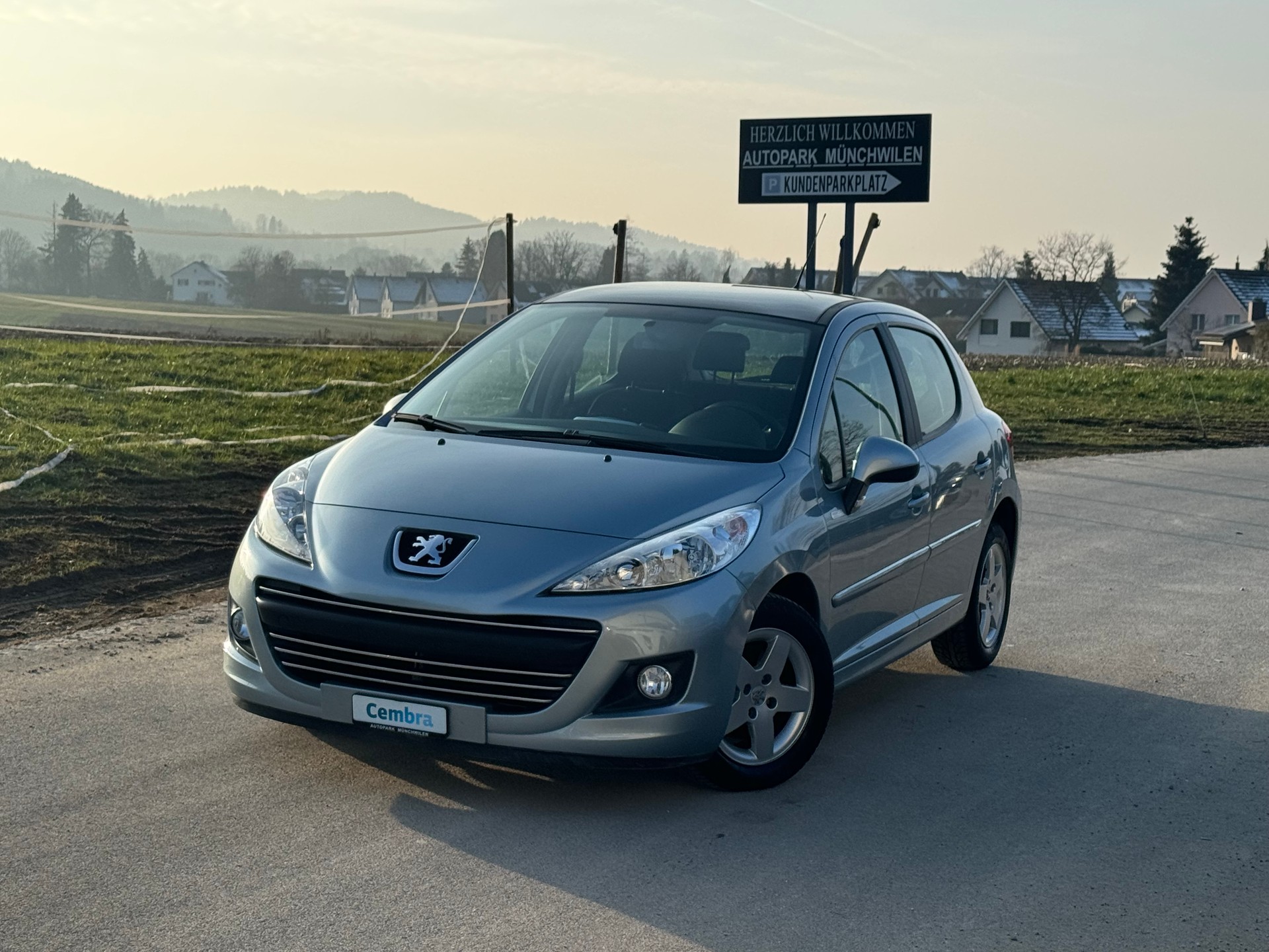 PEUGEOT 207 1.4 16V Millesim 200-image-0