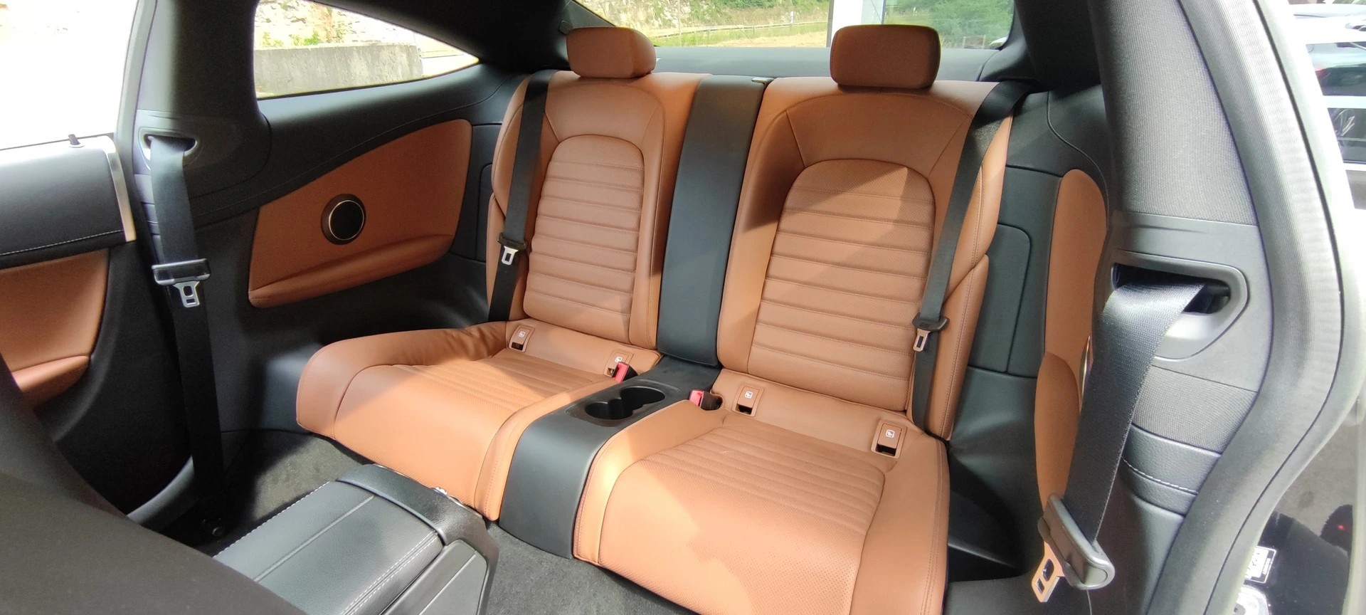 MERCEDES-BENZ C 180 AMG Line Coupé-image-25