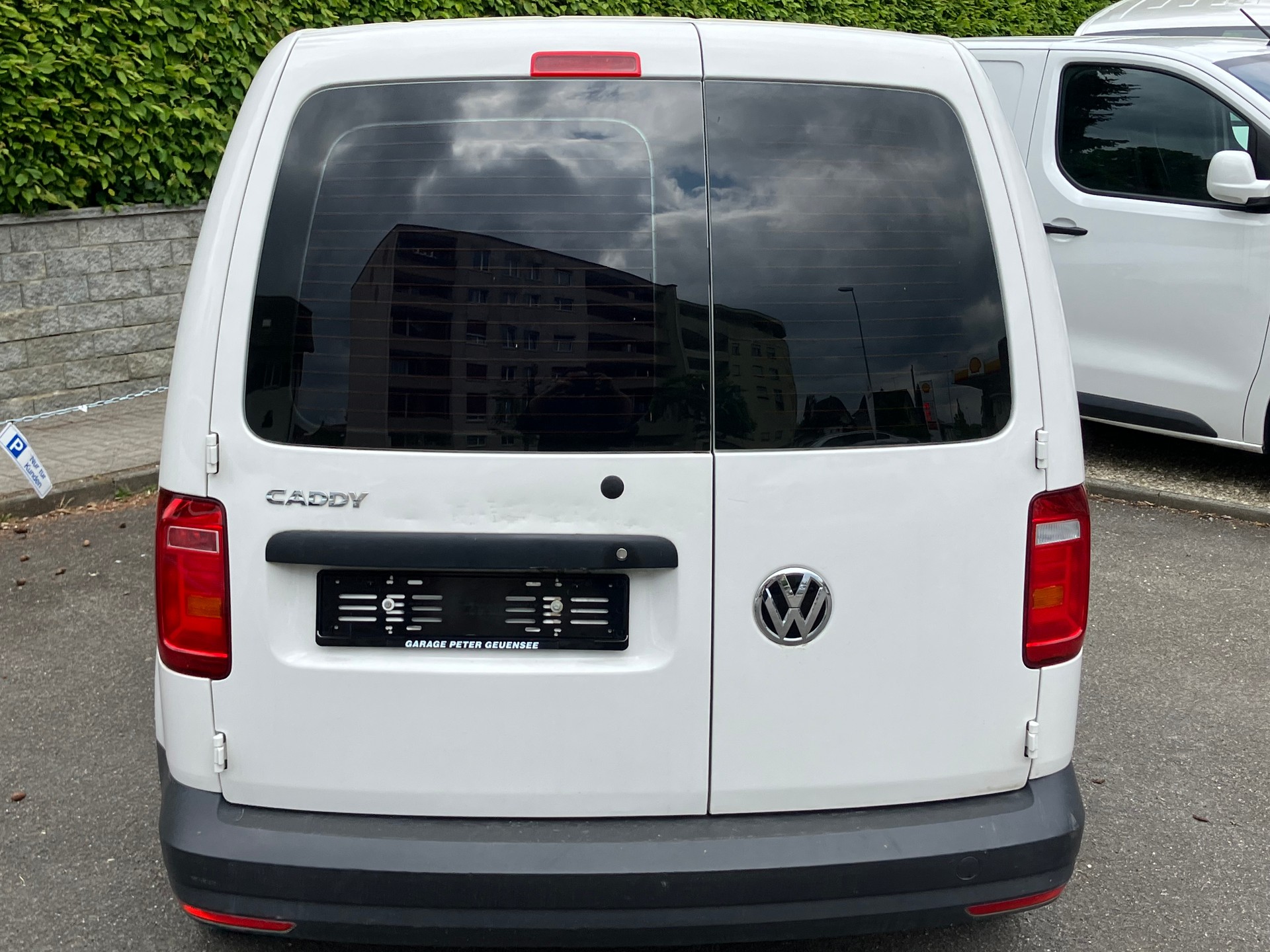 VW Caddy 1.2 TSI Entry BlueMotion Technology-image-2