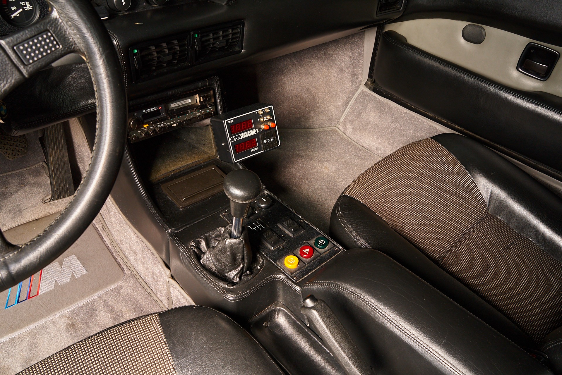 BMW M 1-image-16