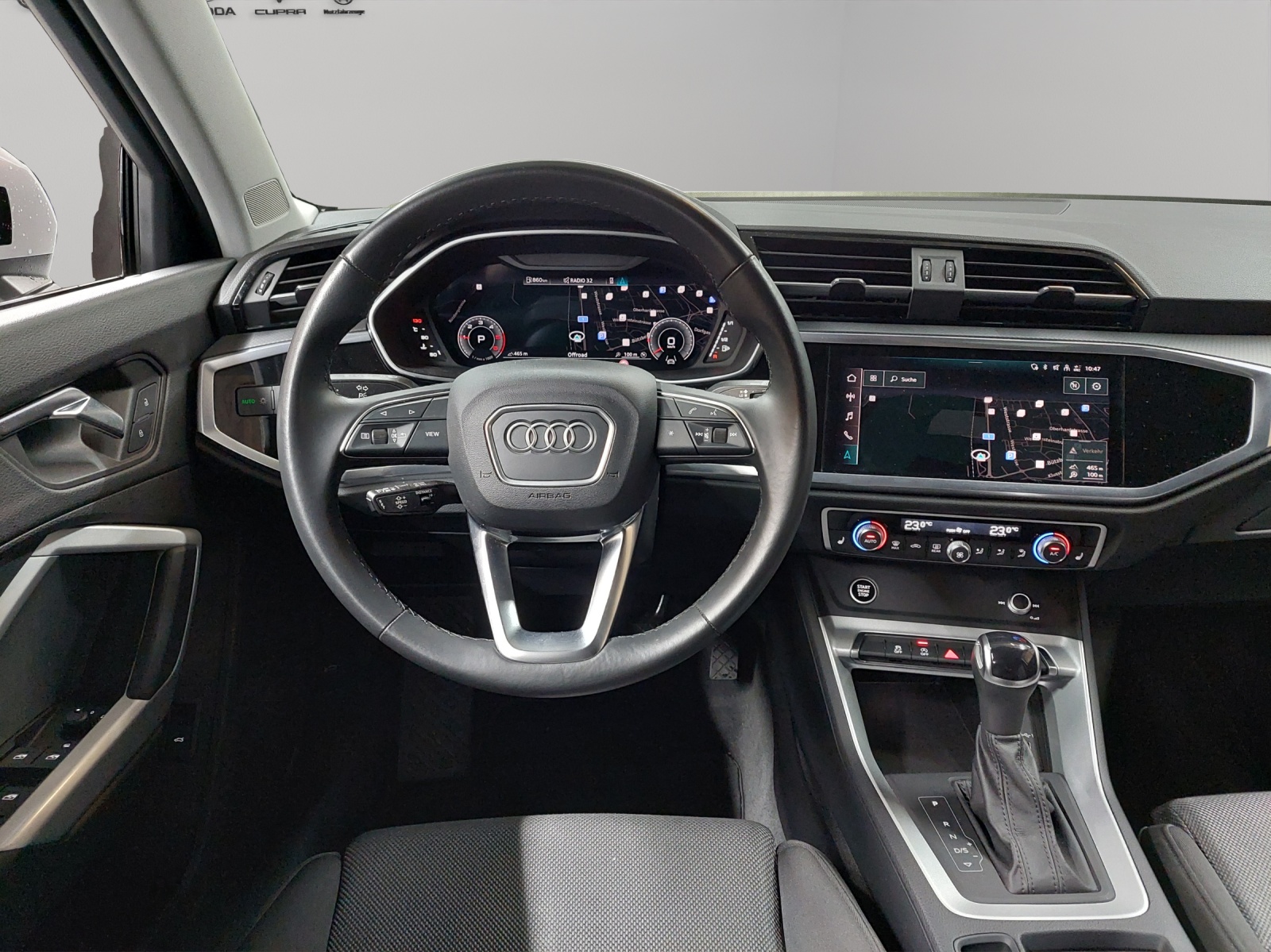 AUDI Q3 35 TDI S line quattro S-tronic-image-6
