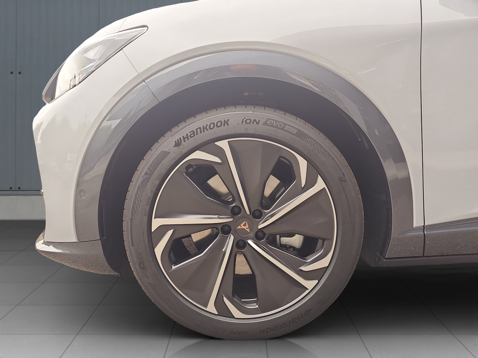 CUPRA Tavascan 77 kWh Edge 4D-image-6