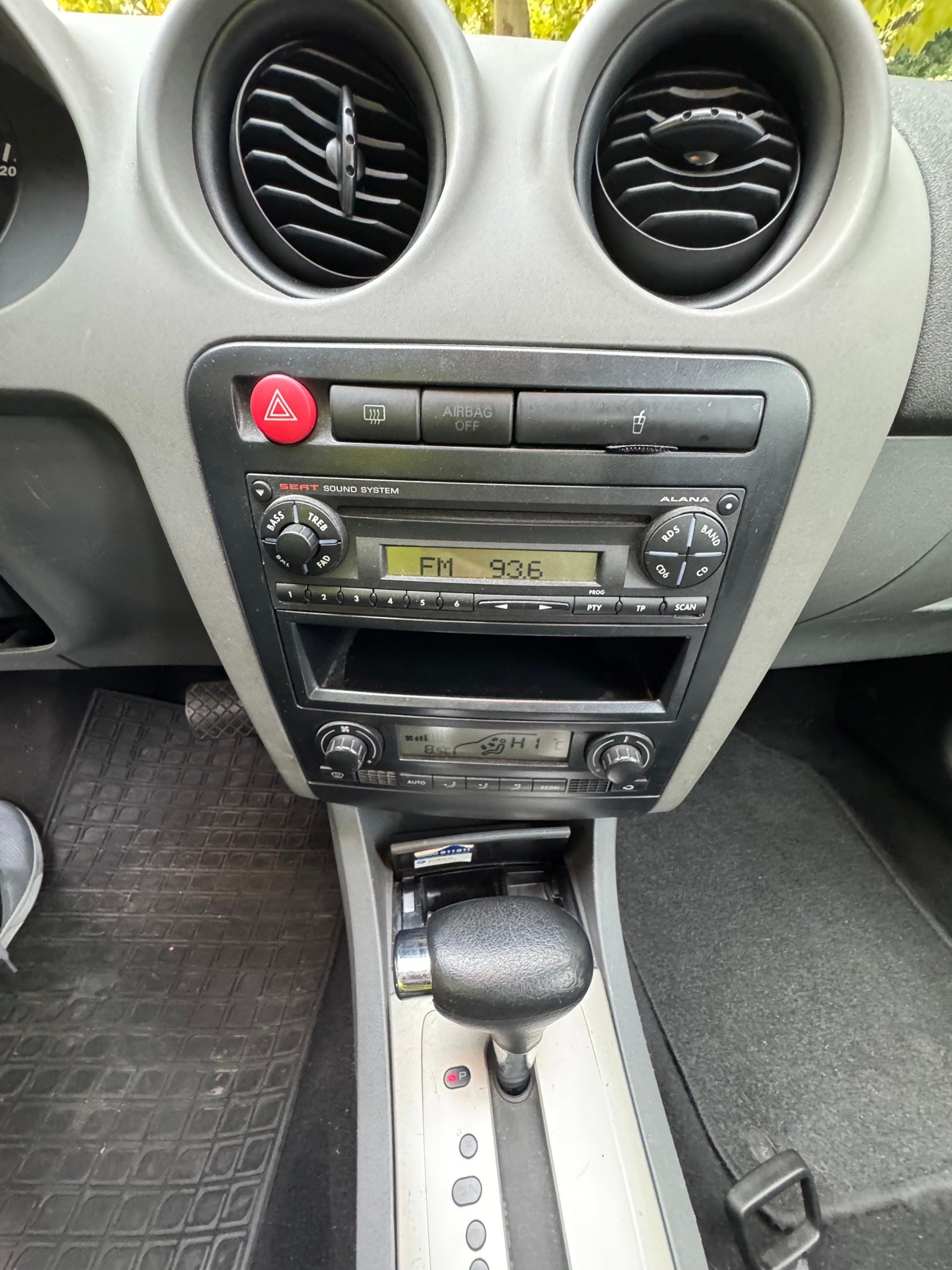 SEAT Ibiza 1.4 16V Signo-image-11