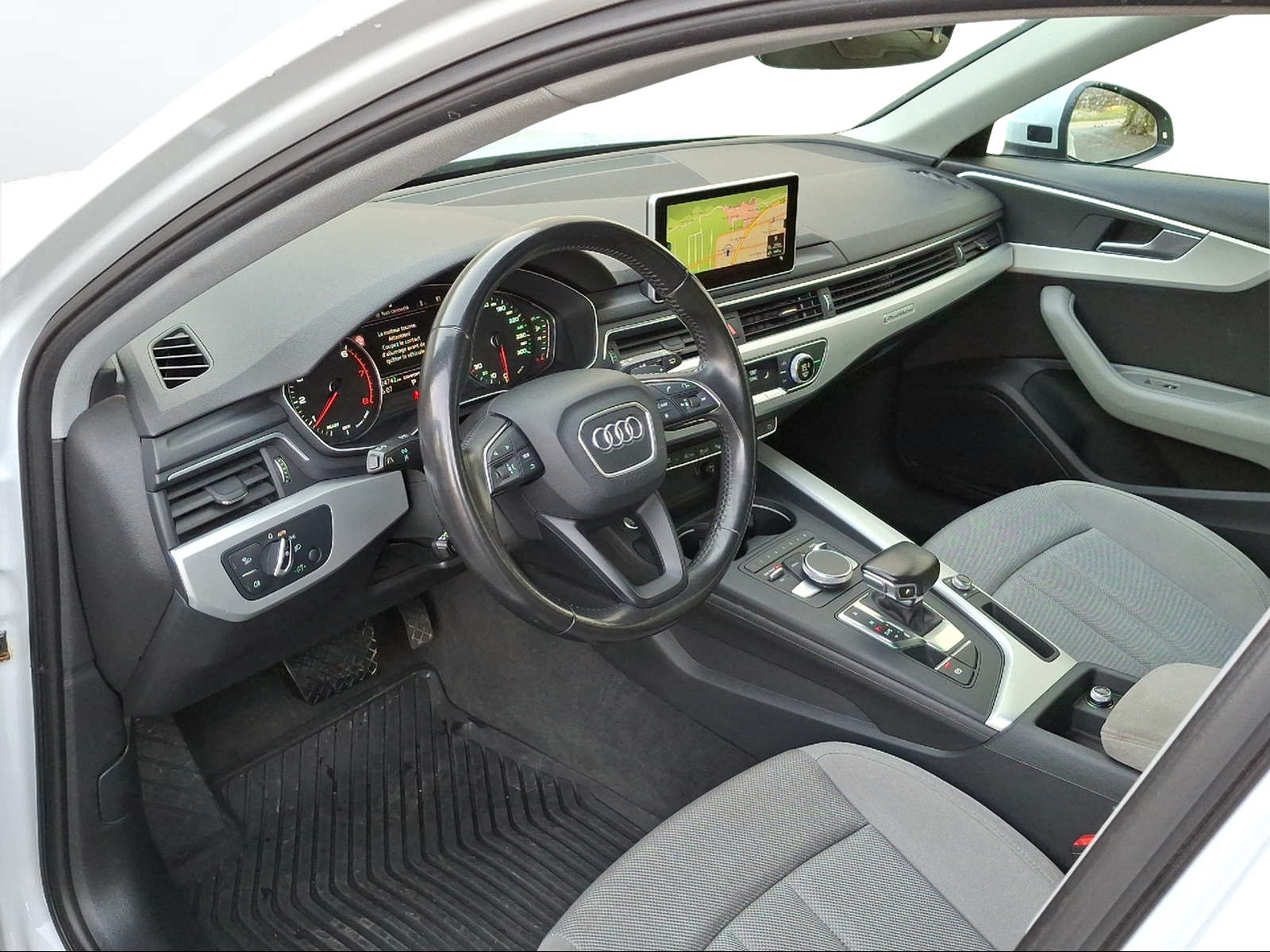 AUDI A4 Avant 2.0 TFSI quattro S-tronic-image-8