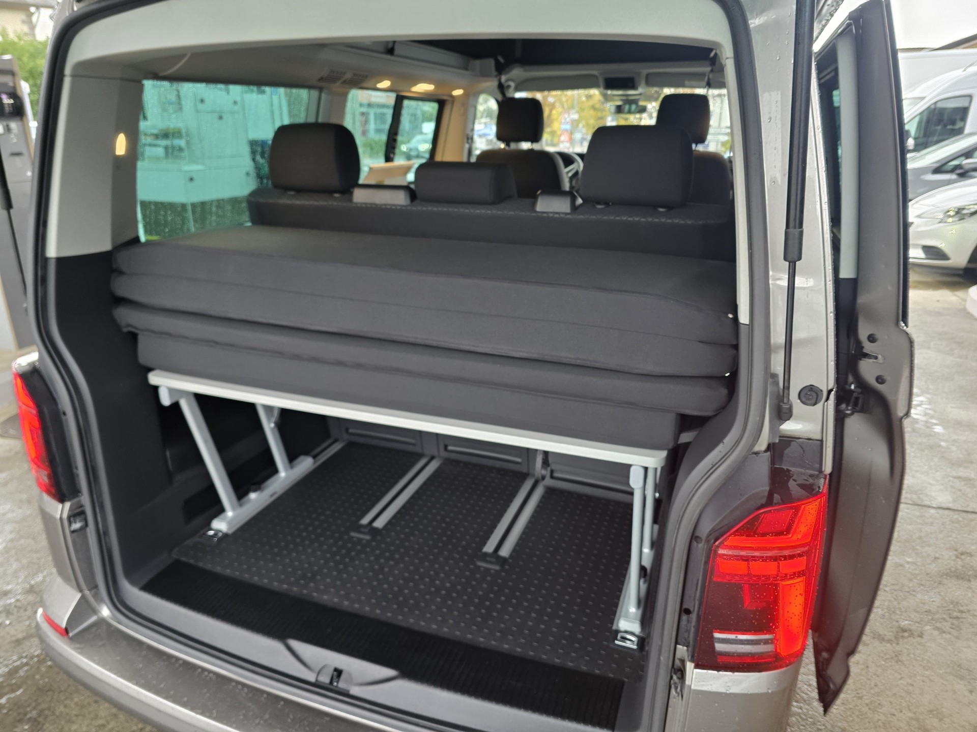 VW T6.1 California 2.0 TDI Beach Liberty Spirit DSG-image-15