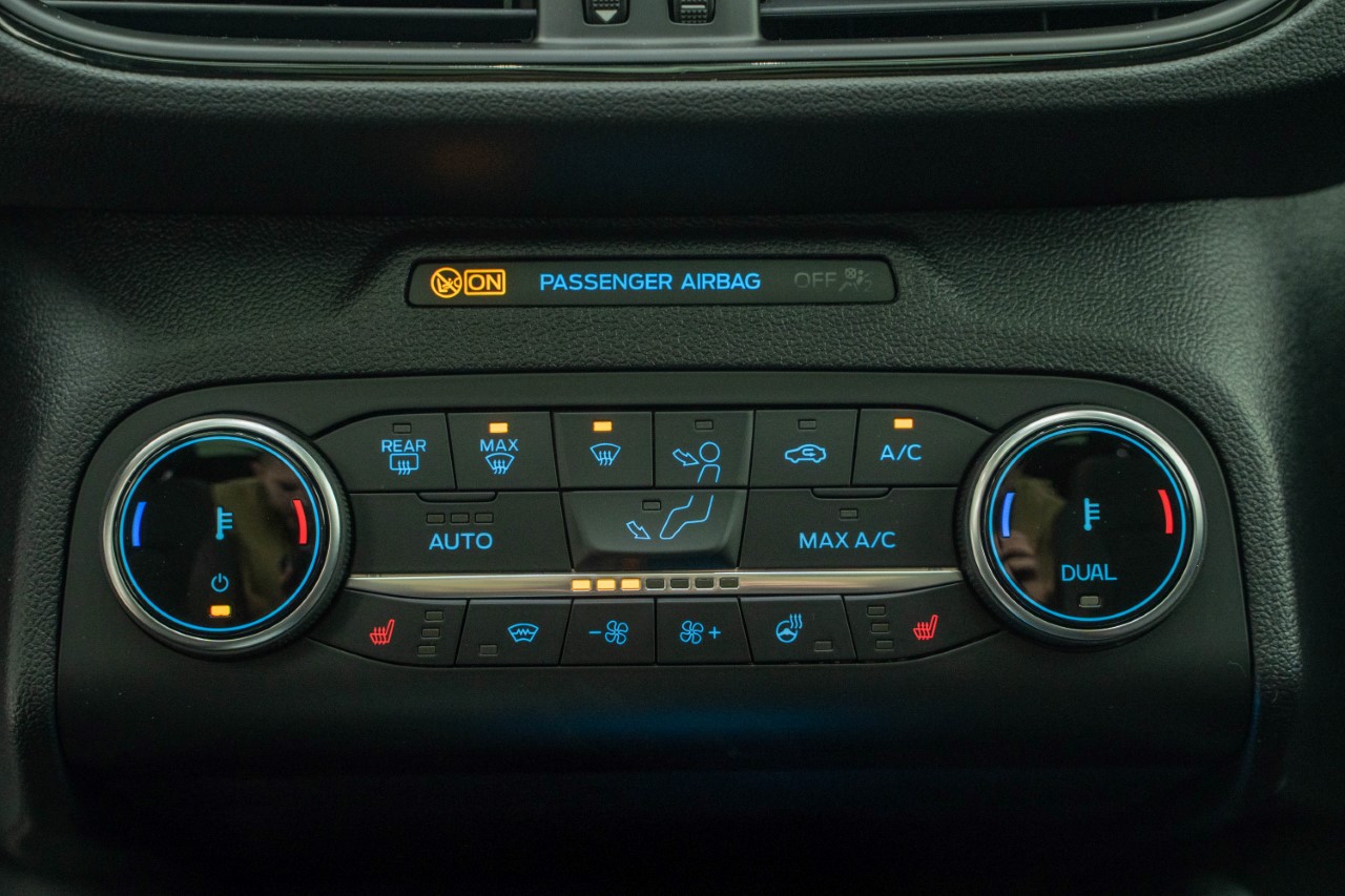 FORD Kuga 2.5 Plug-in Hybrid ST-Line X-image-12