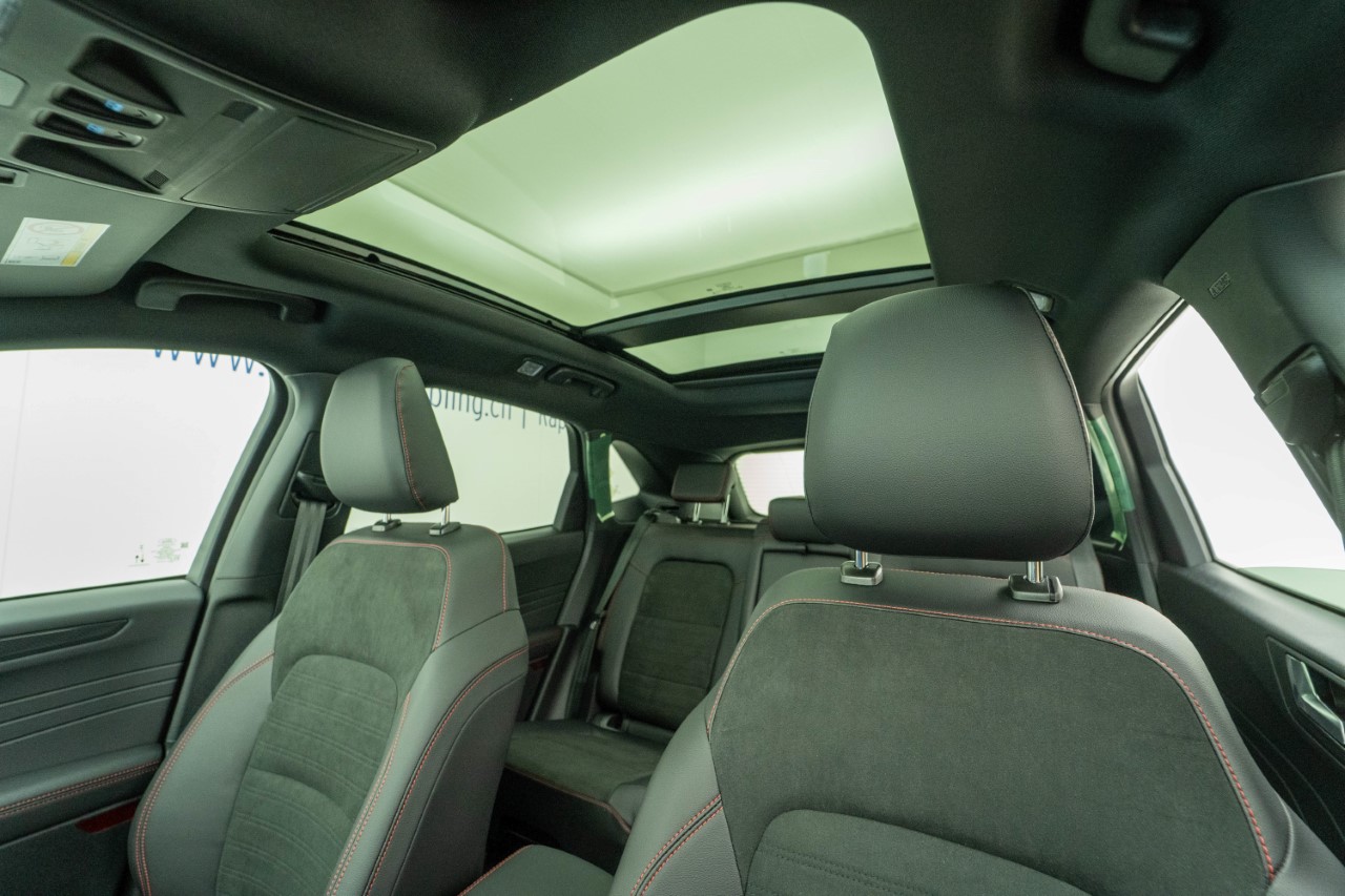FORD Kuga 2.5 Plug-in Hybrid ST-Line X-image-8