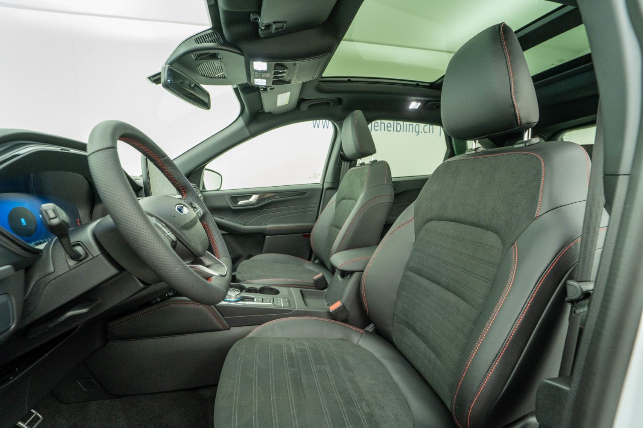 FORD Kuga 2.5 Plug-in Hybrid ST-Line X-image-7