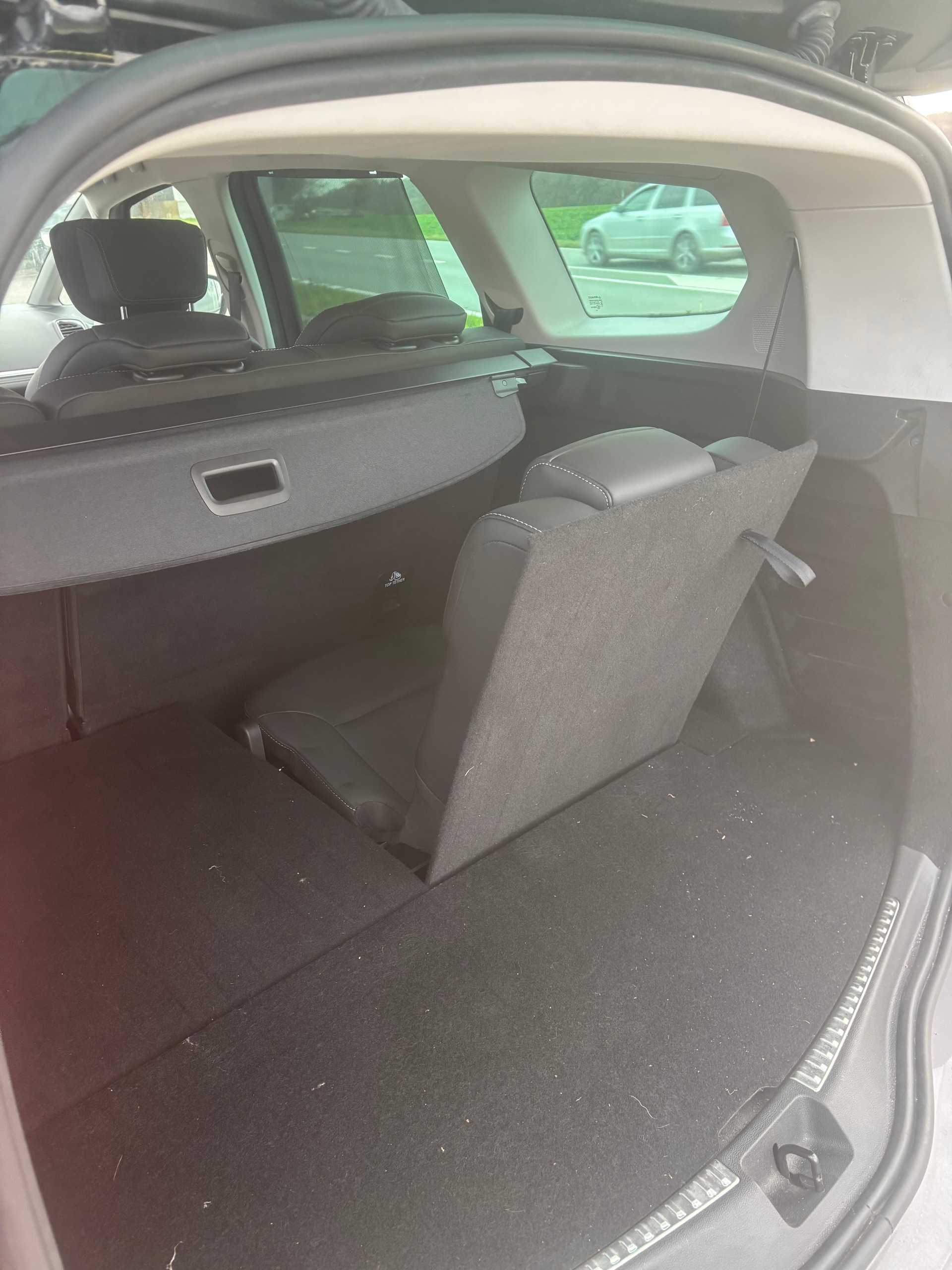 RENAULT Grand Scénic 1.8 dCi Initiale EDC-image-12