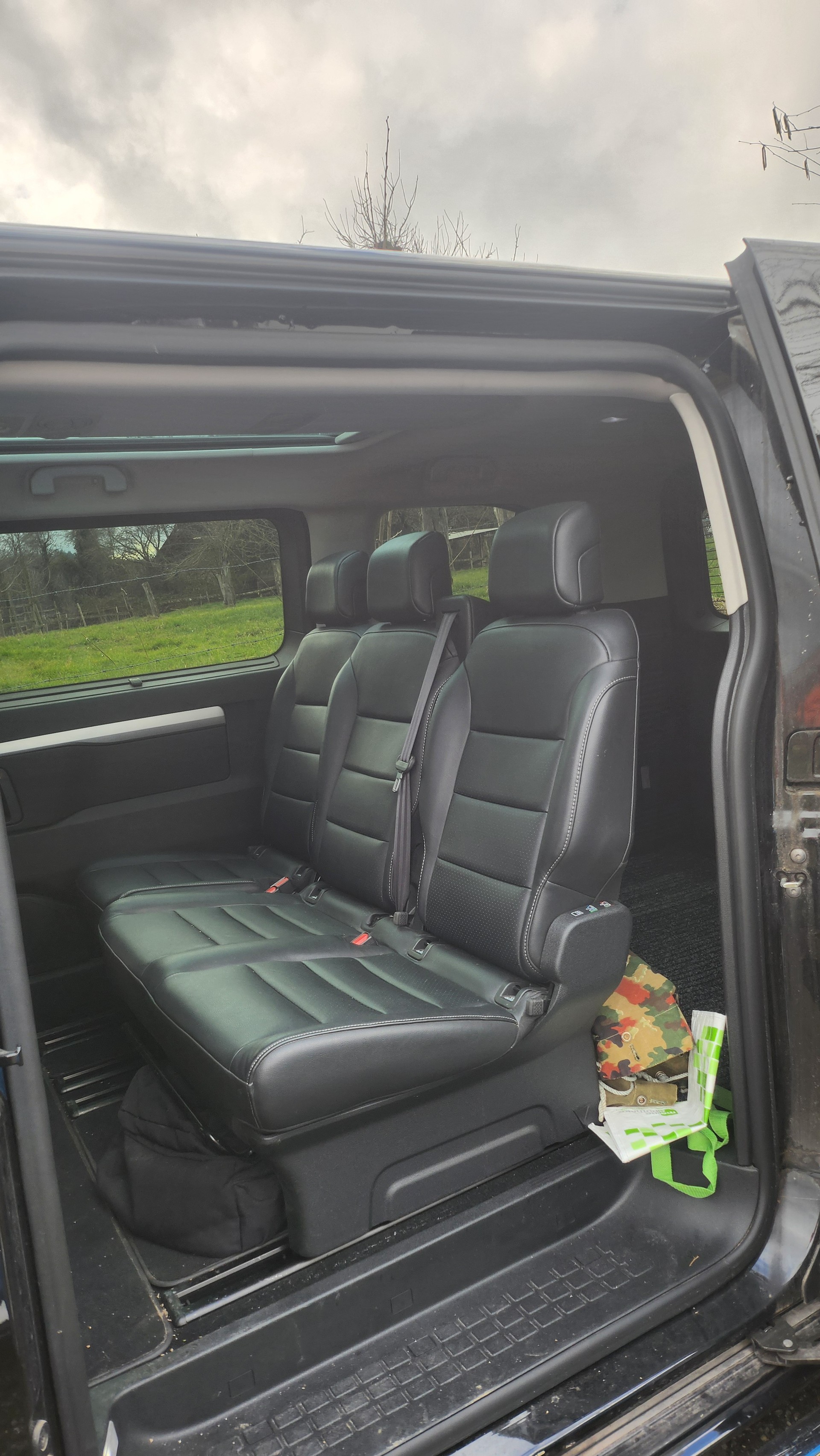 PEUGEOT Traveller 2.0 BlueHDi Allure Standard EAT-image-3