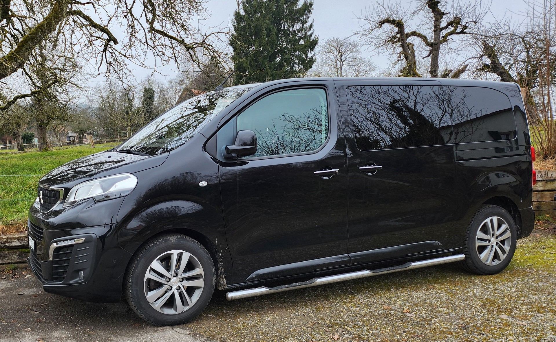 PEUGEOT Traveller 2.0 BlueHDi Allure Standard EAT-image-0