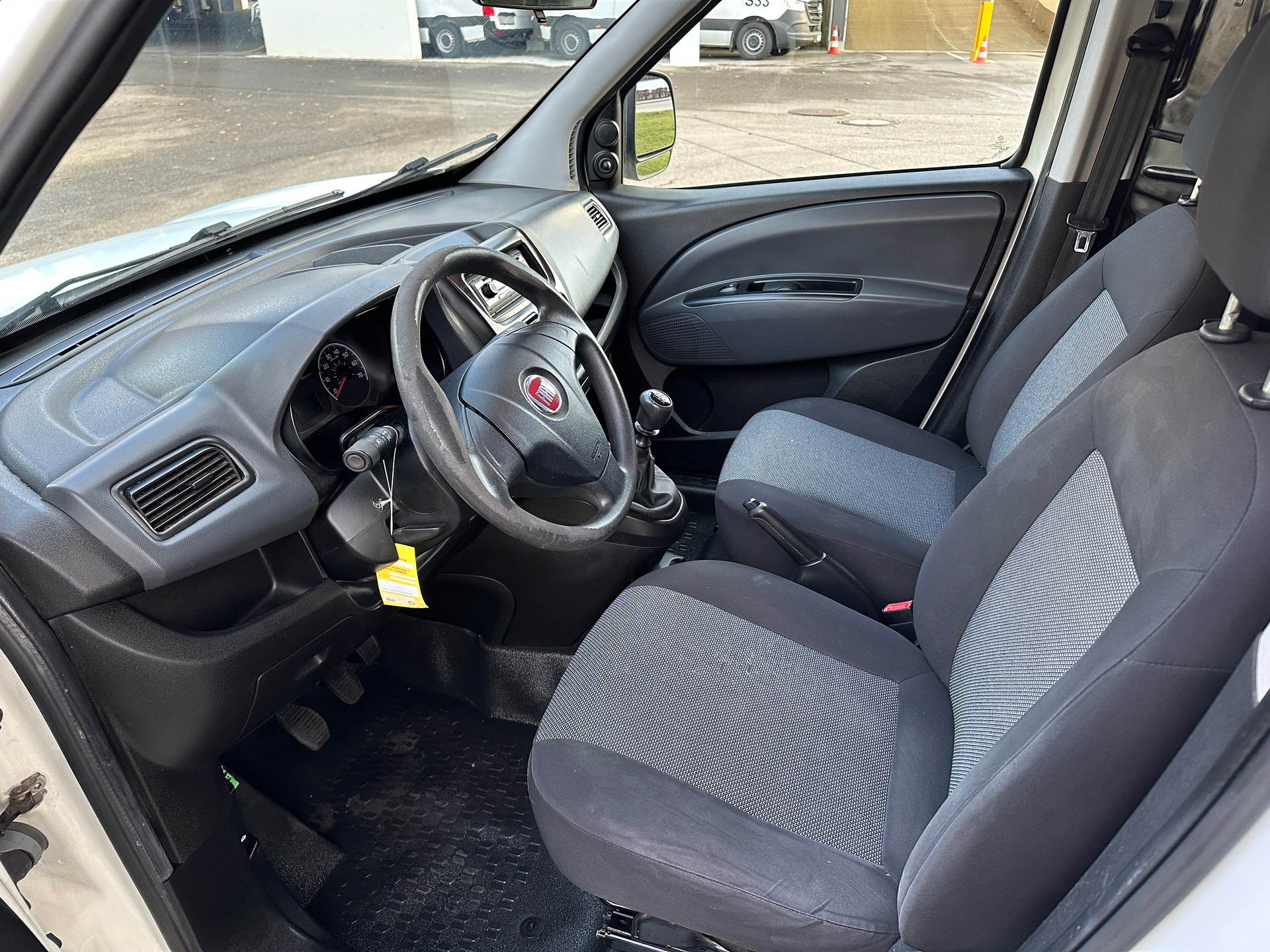 FIAT Doblò 1.4 16V Cargo Swiss-image-5