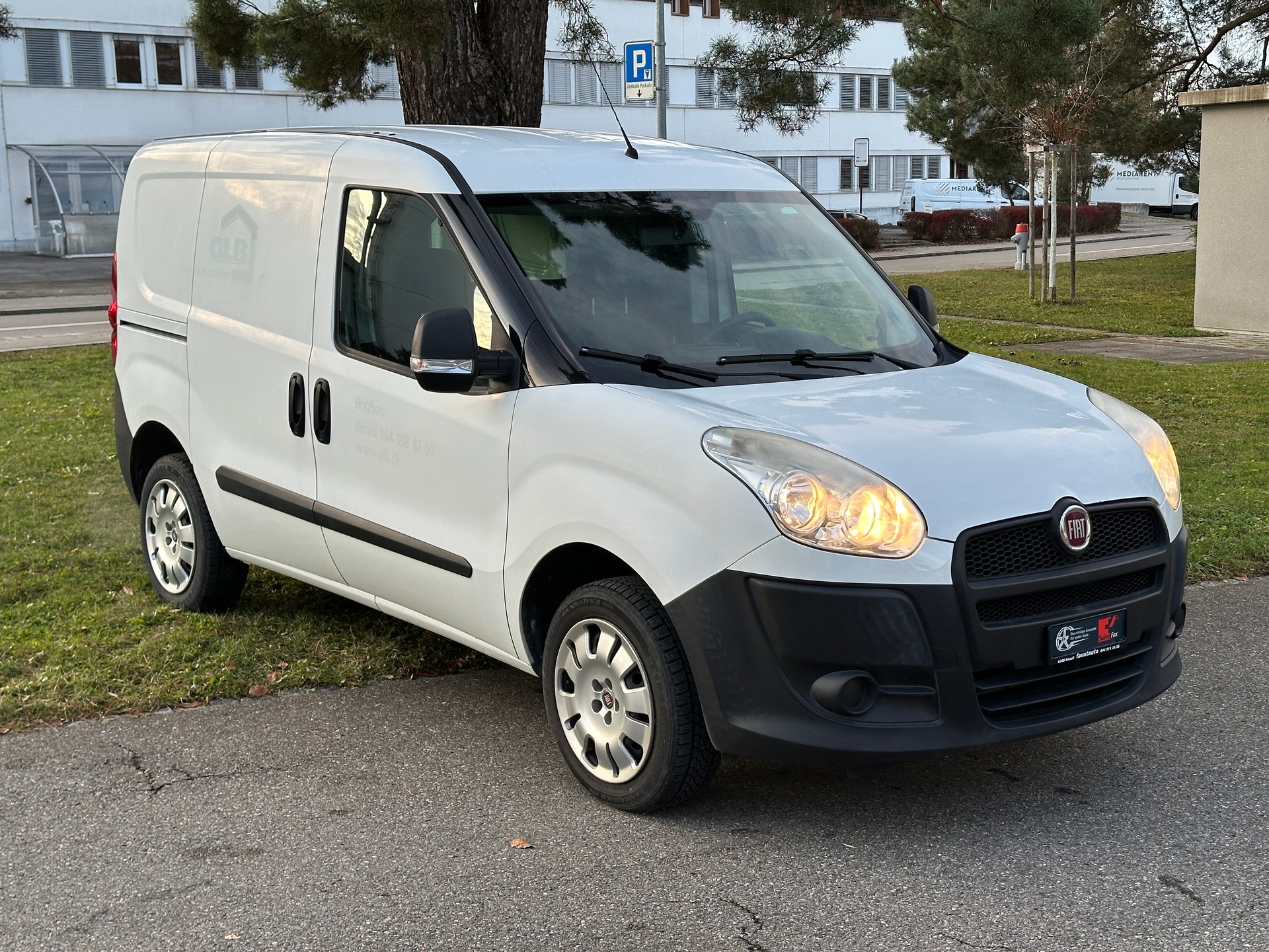 FIAT Doblò 1.4 16V Cargo Swiss-image-1