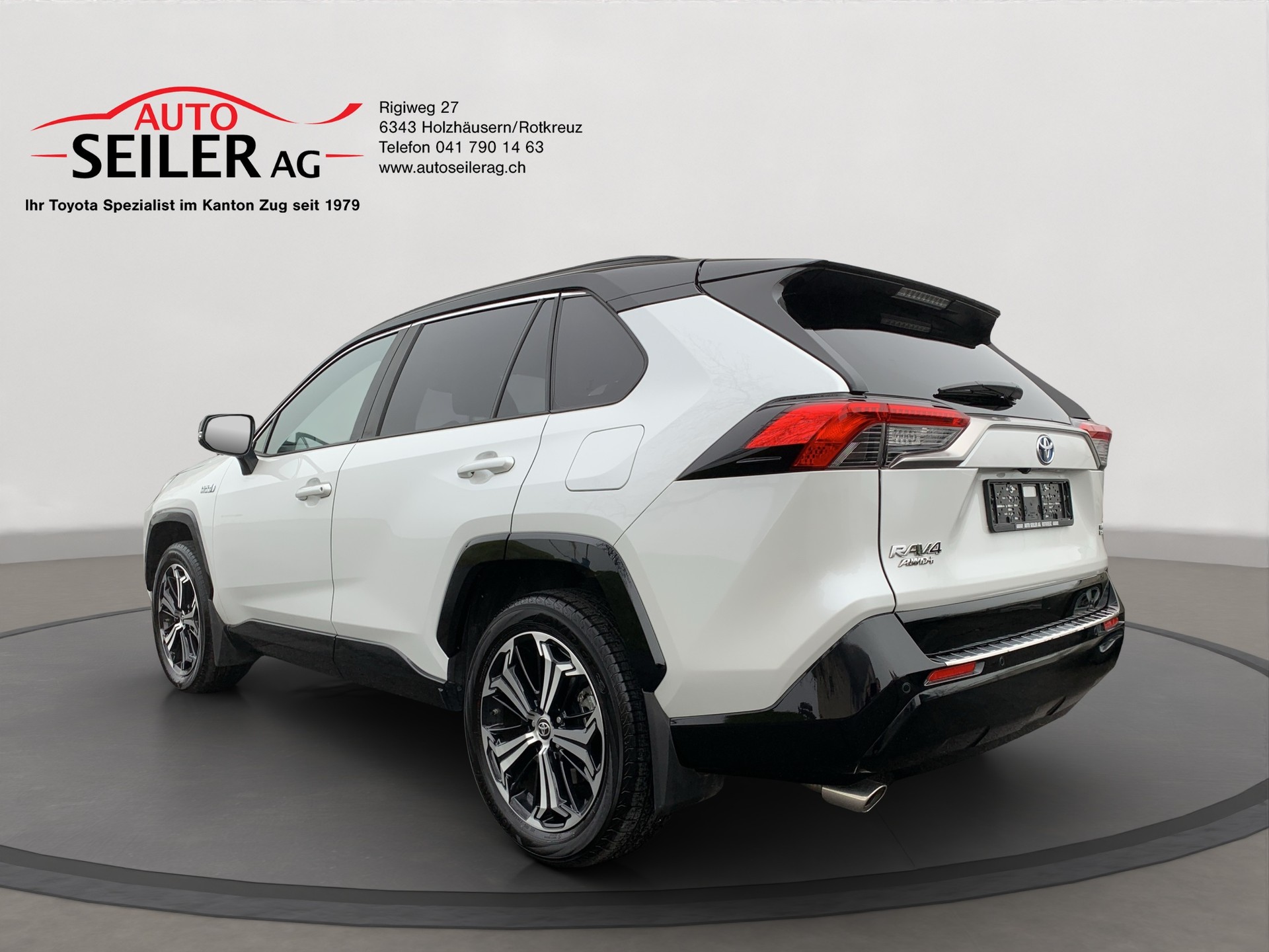 TOYOTA RAV-4 2.5 PHEV Platinum e-CVT 4WD-image-2