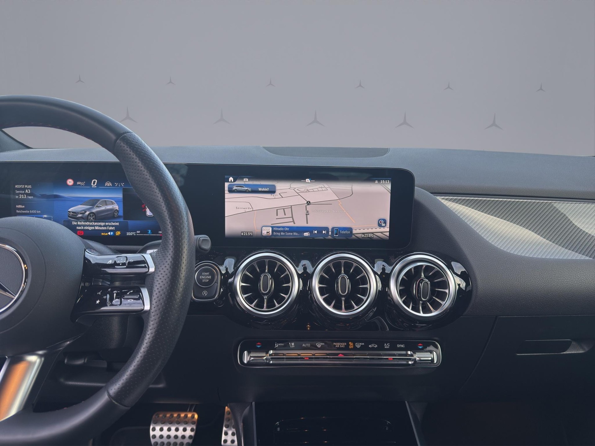 MERCEDES-BENZ B 220 d AMG Line-image-15
