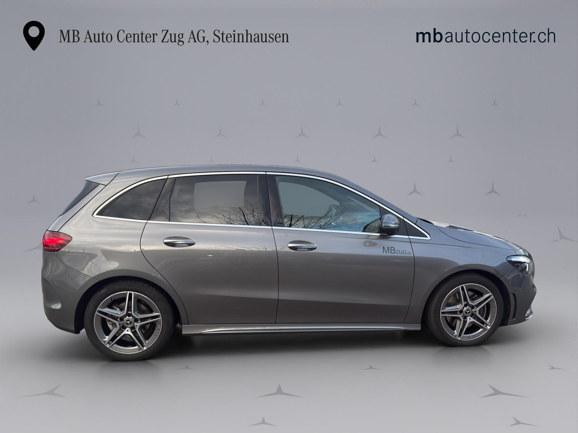 MERCEDES-BENZ B 220 d AMG Line-image-6