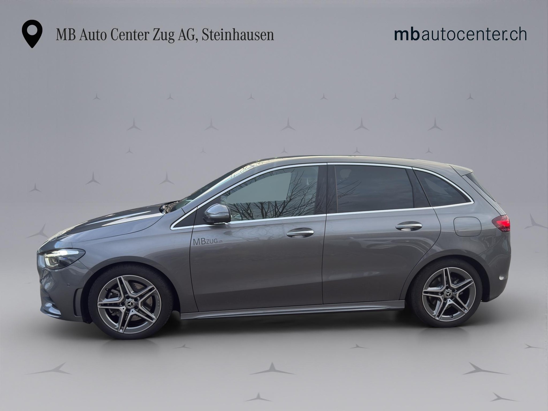 MERCEDES-BENZ B 220 d AMG Line-showroom-element-1