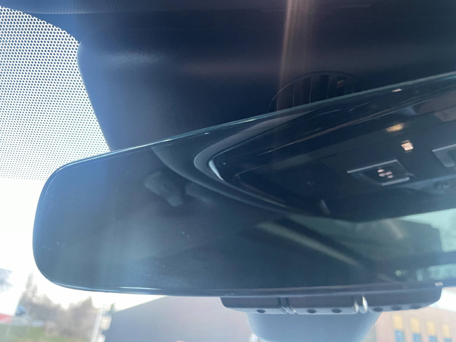 LAND ROVER Range Rover Velar 2.0 T SE-image-15