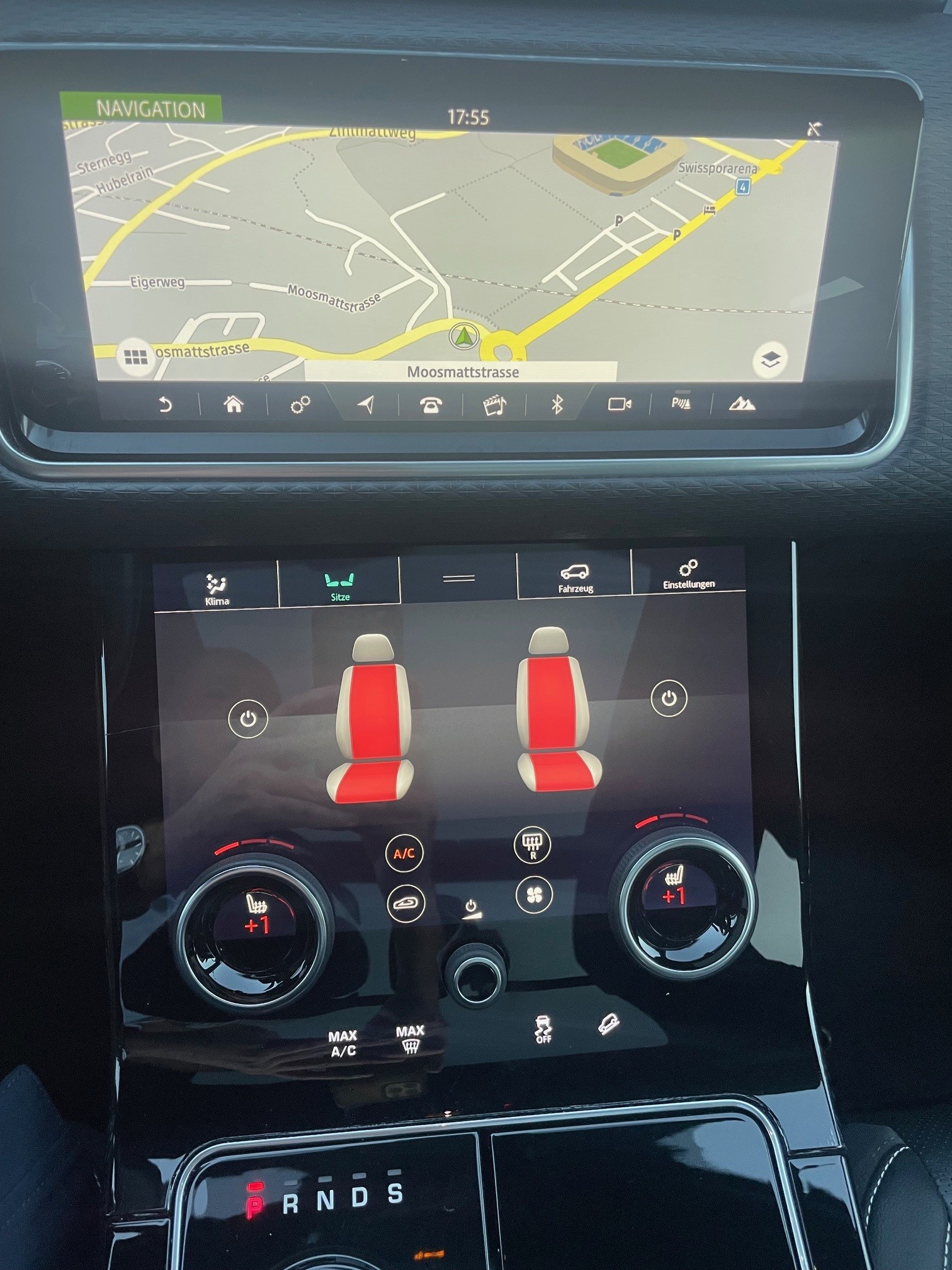 LAND ROVER Range Rover Velar 2.0 T SE-image-10