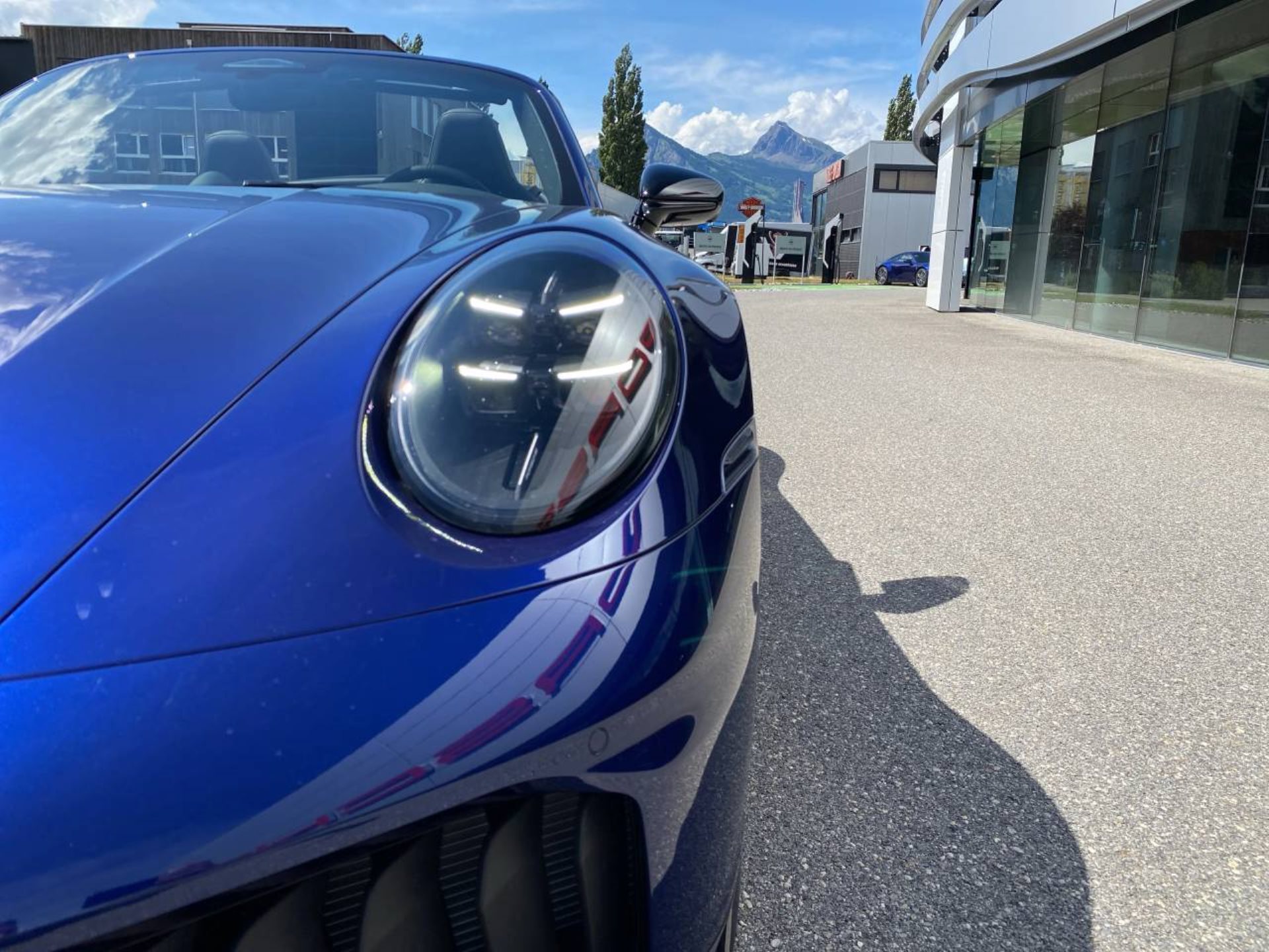 PORSCHE 911 Carrera 4 GTS Cabriolet-image-11