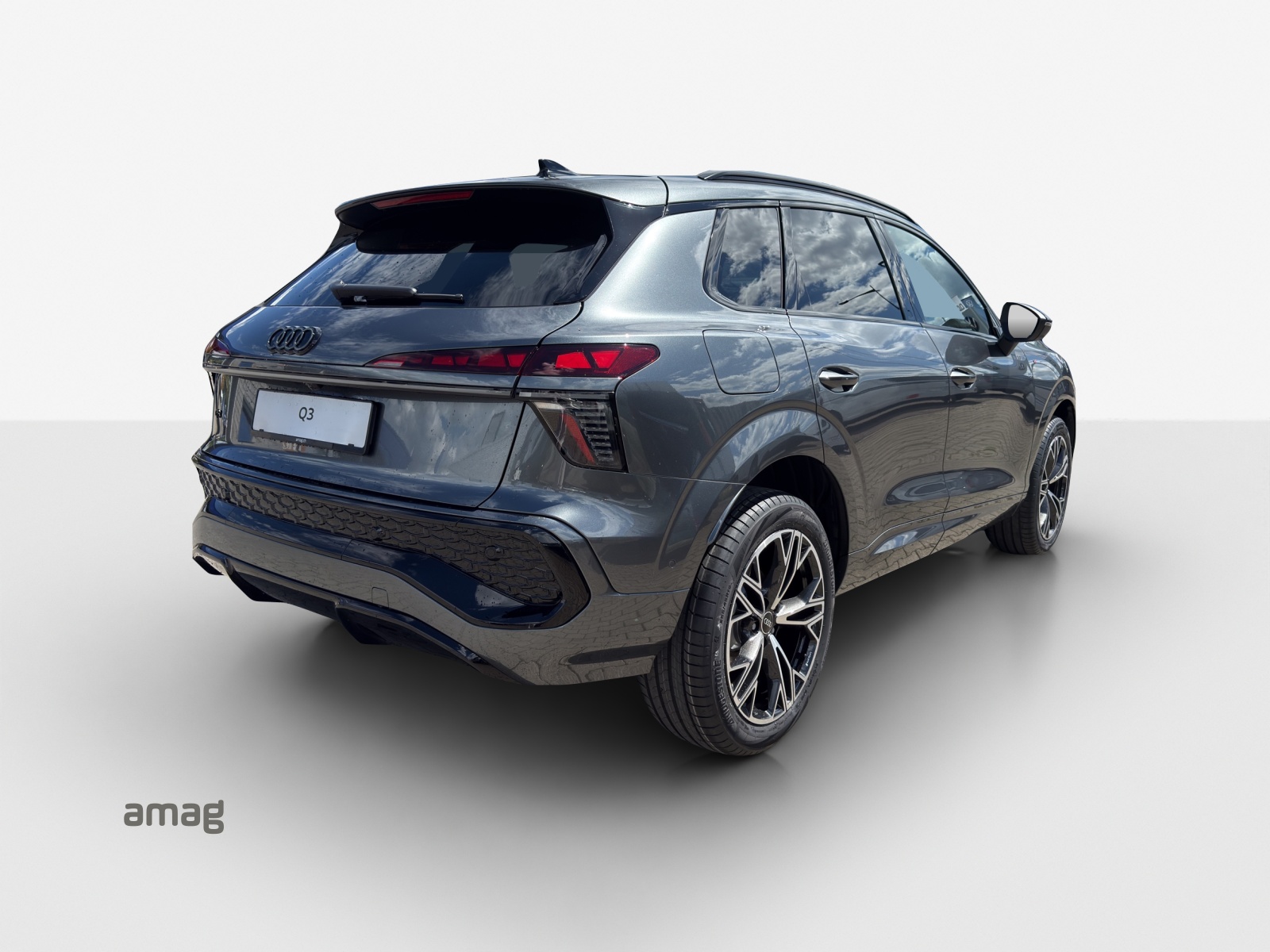 AUDI Q3 SUV 110 kW TFSI S tronic-image-6