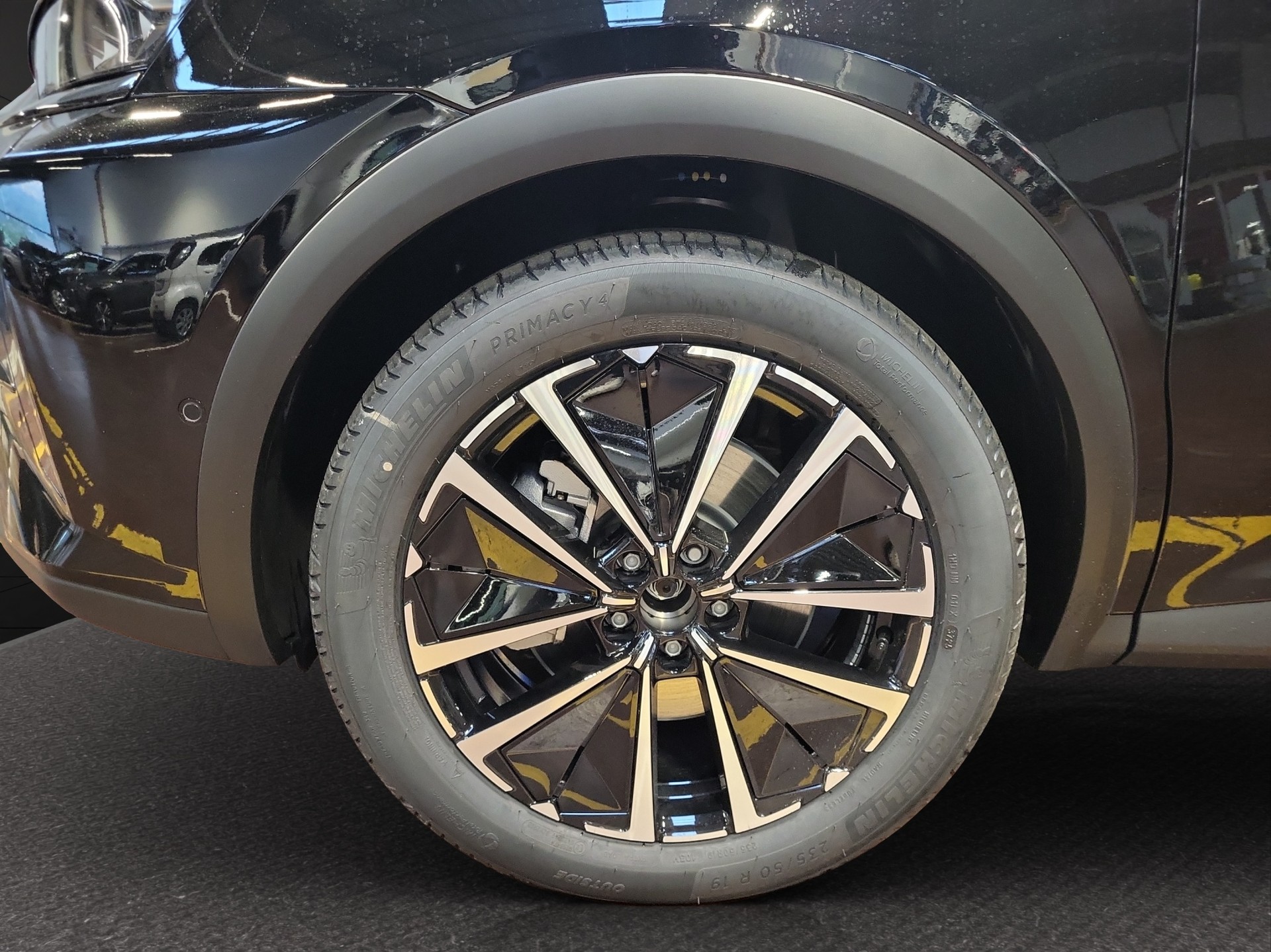 DS AUTOMOBILES DS7 E-Tense 4x4 Ligne Noire-image-3