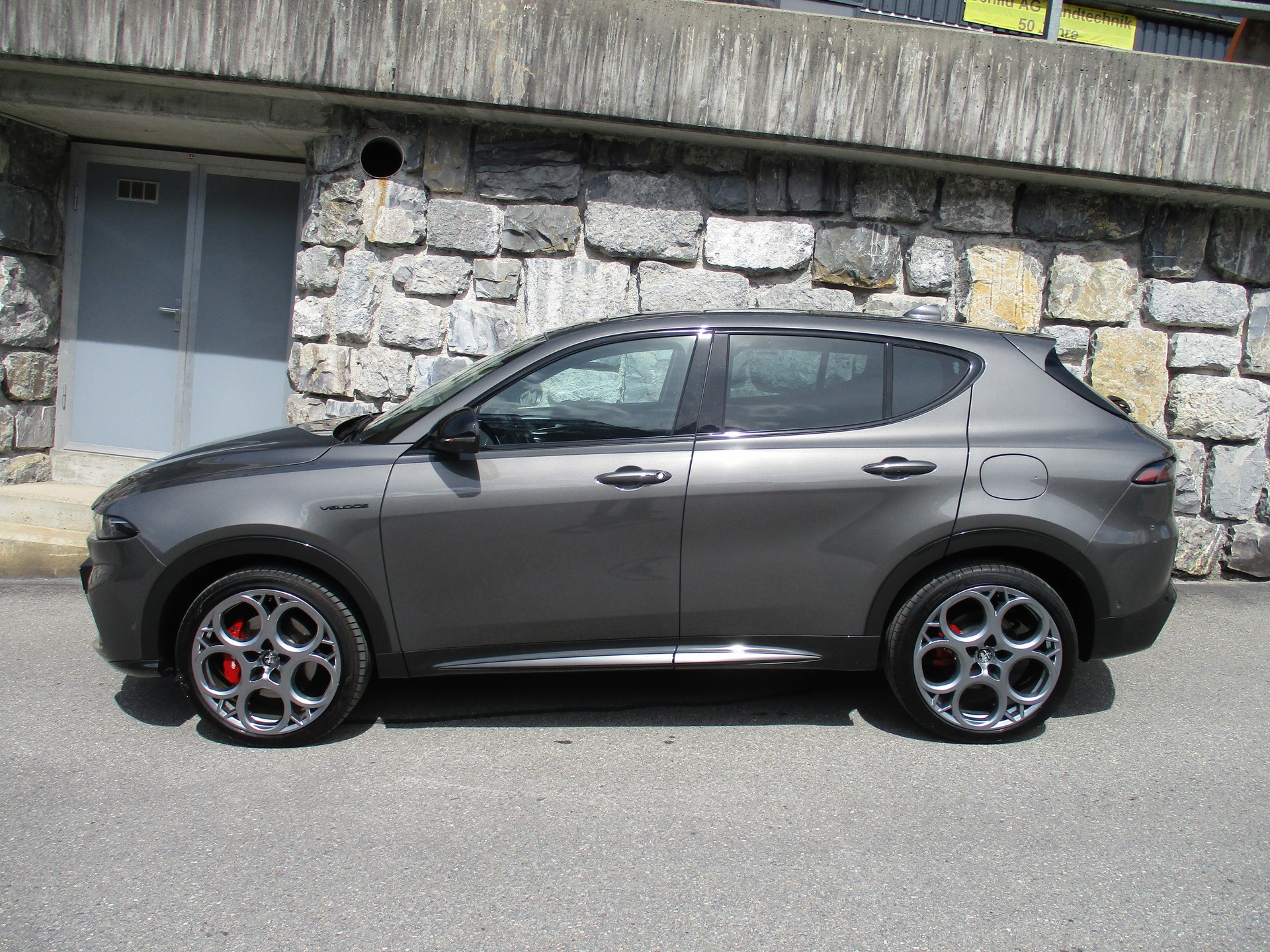 ALFA ROMEO Tonale 1.3 Plug-in-Hybrid Q4 Ti Pack Premium Sky-image-1