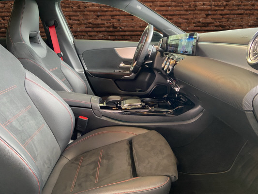 MERCEDES-BENZ A 35 AMG 4Matic-image-10
